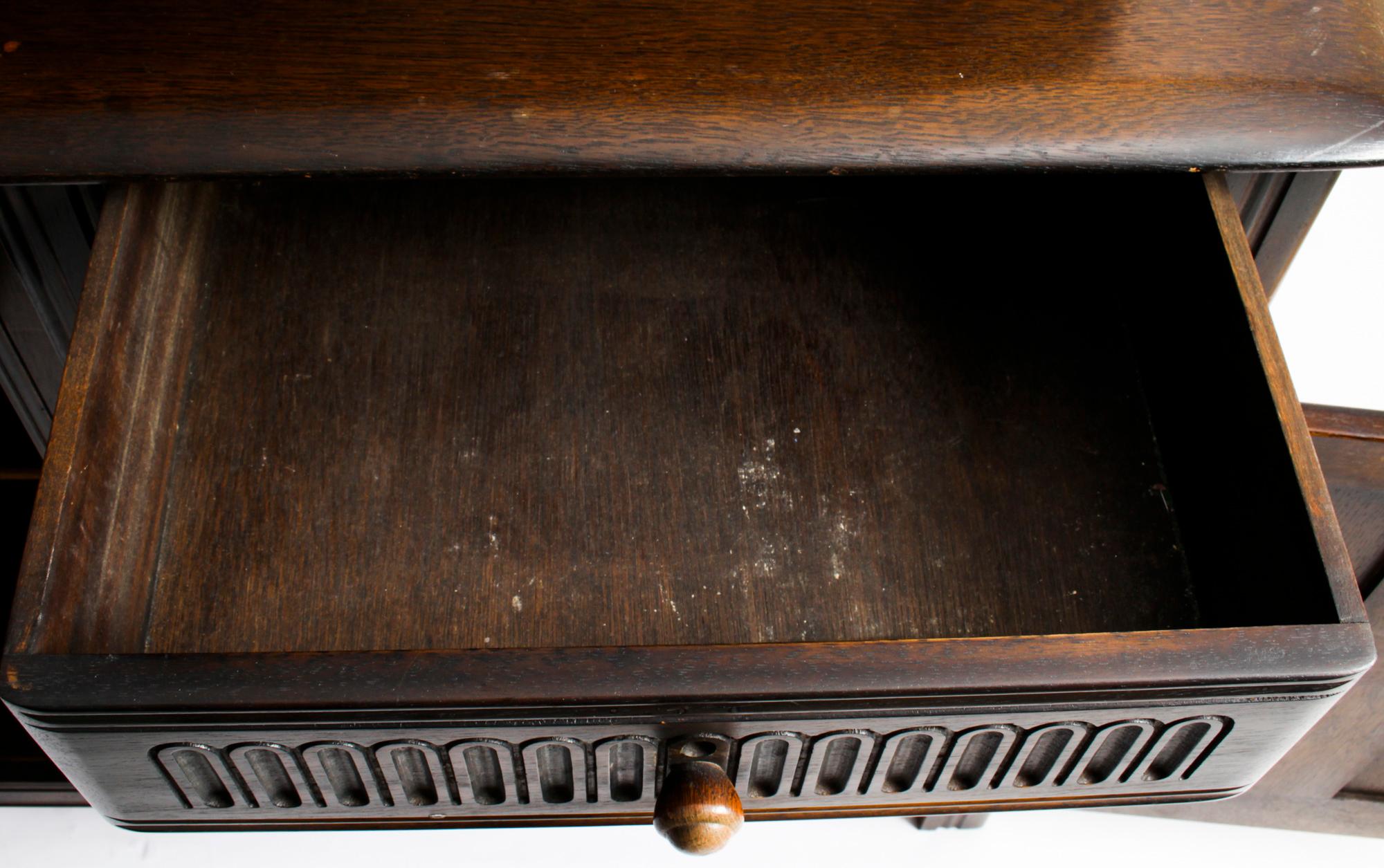 Vintage Jacobean Revival Oak Welsh Dresser Cabinet Sideboard 20th C 7