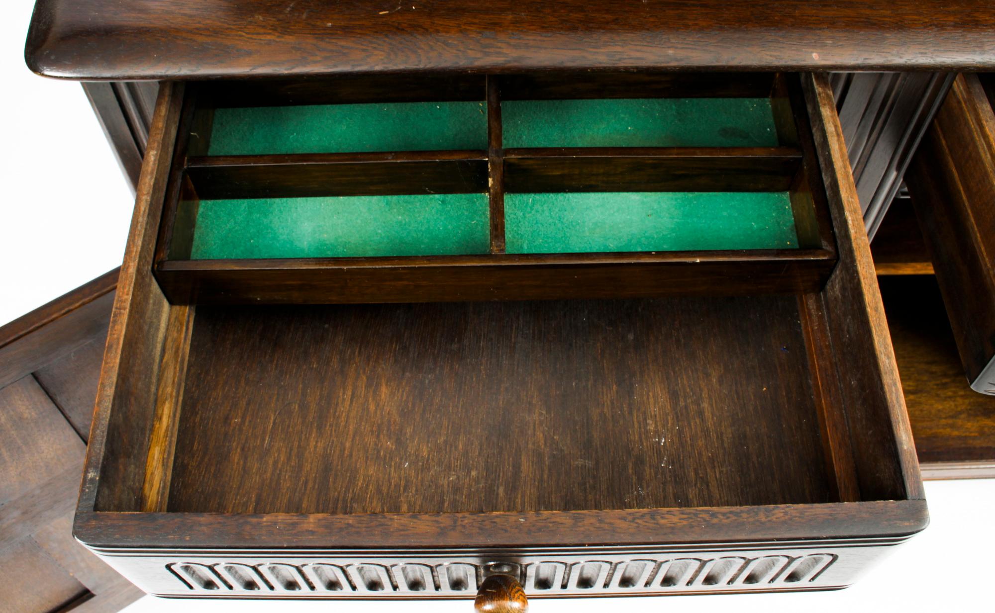 Vintage Jacobean Revival Oak Welsh Dresser Cabinet Sideboard 20th C 8