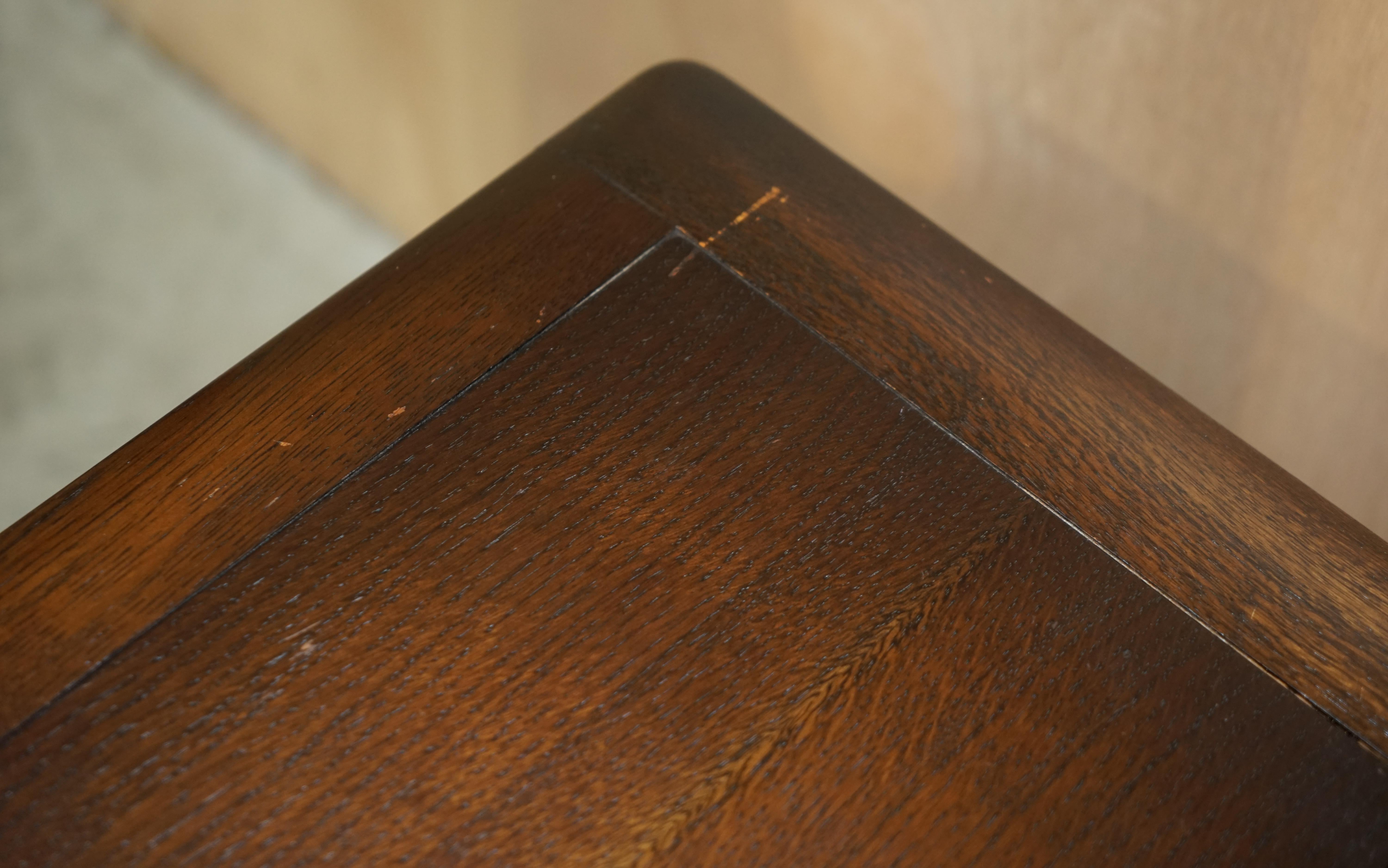 CESTO O CASSETTO IN LEGNO INGLESE IN STILE JACOBEAN PER ABBIGLIAMENTO E GIOCATTOLI ECC. in vendita 2