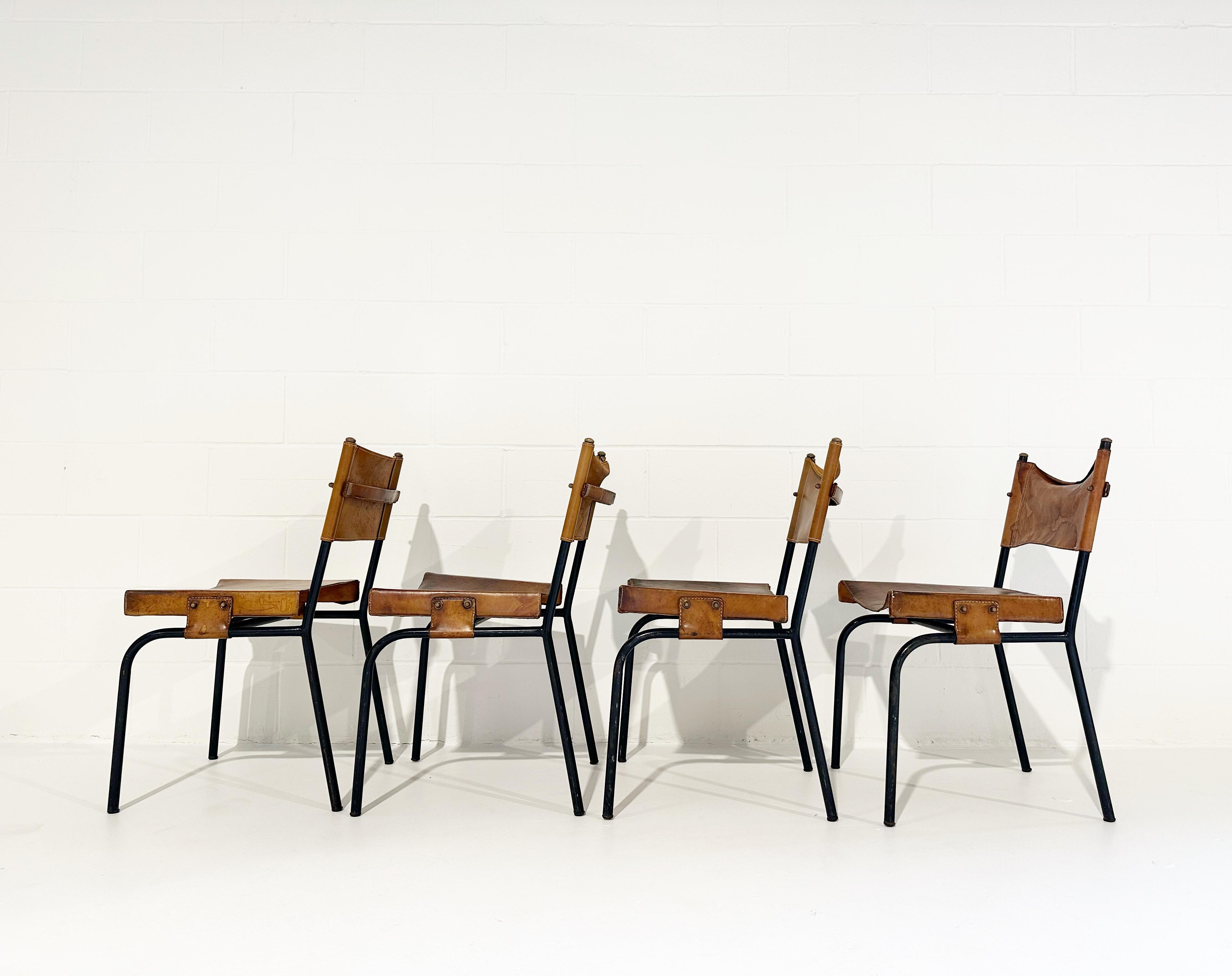 Chaises d'appoint vintage Jacques Adnet en cuir, ensemble de 4 pièces en vente 4
