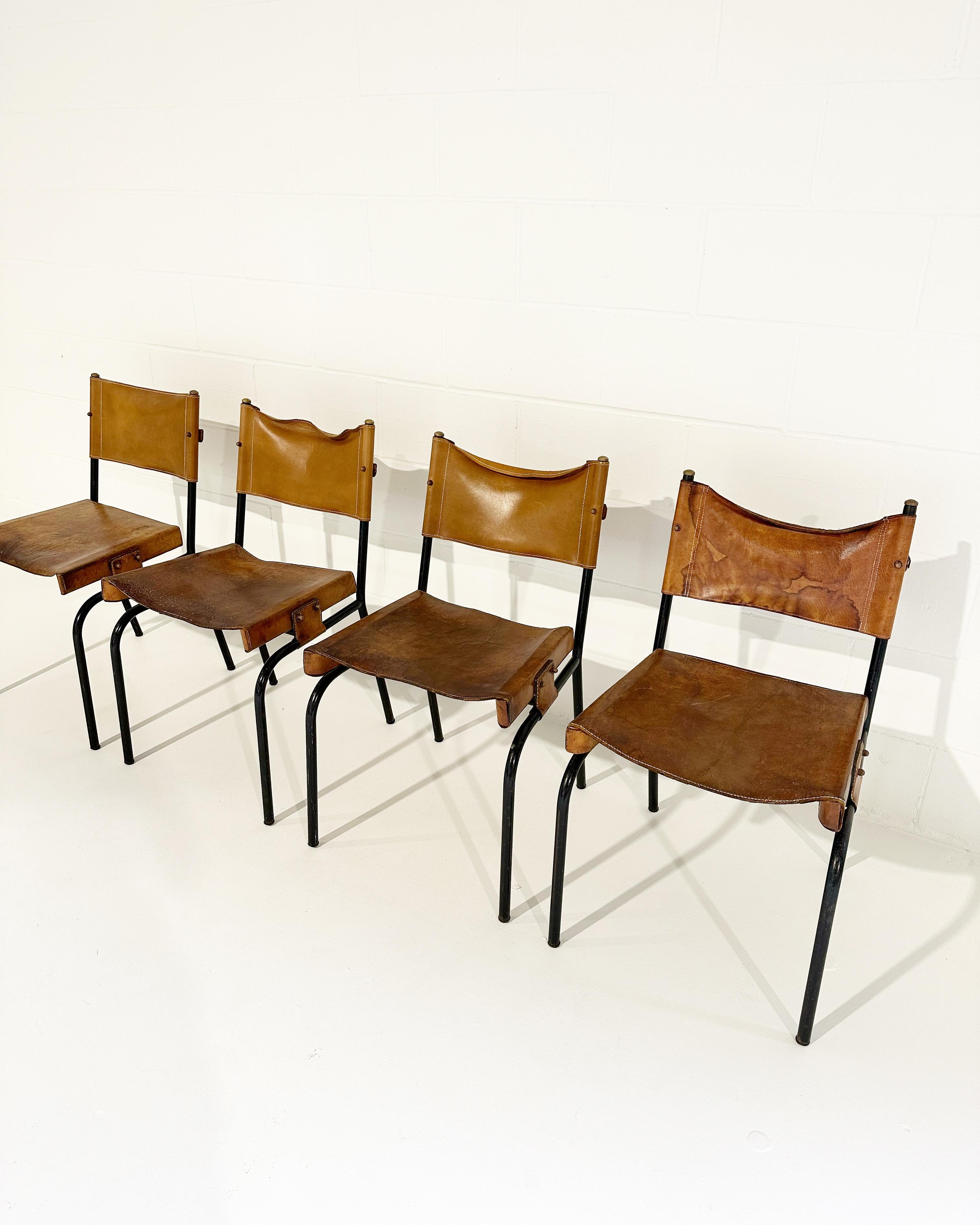 Art déco Chaises d'appoint vintage Jacques Adnet en cuir, ensemble de 4 pièces en vente
