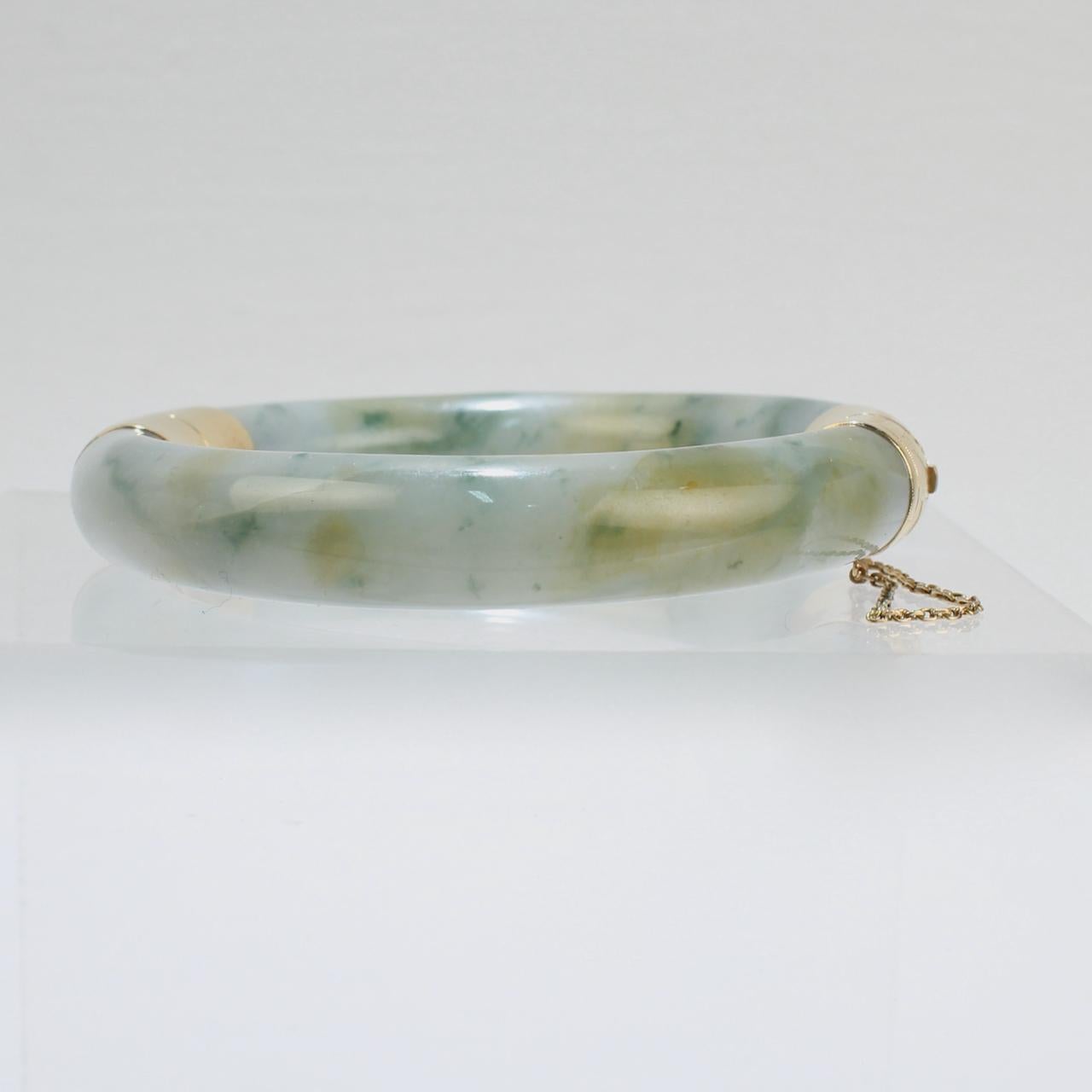 Vintage Jade & 14 Karat Gold Hinged Chinese Bangle or Bracelet For Sale 1