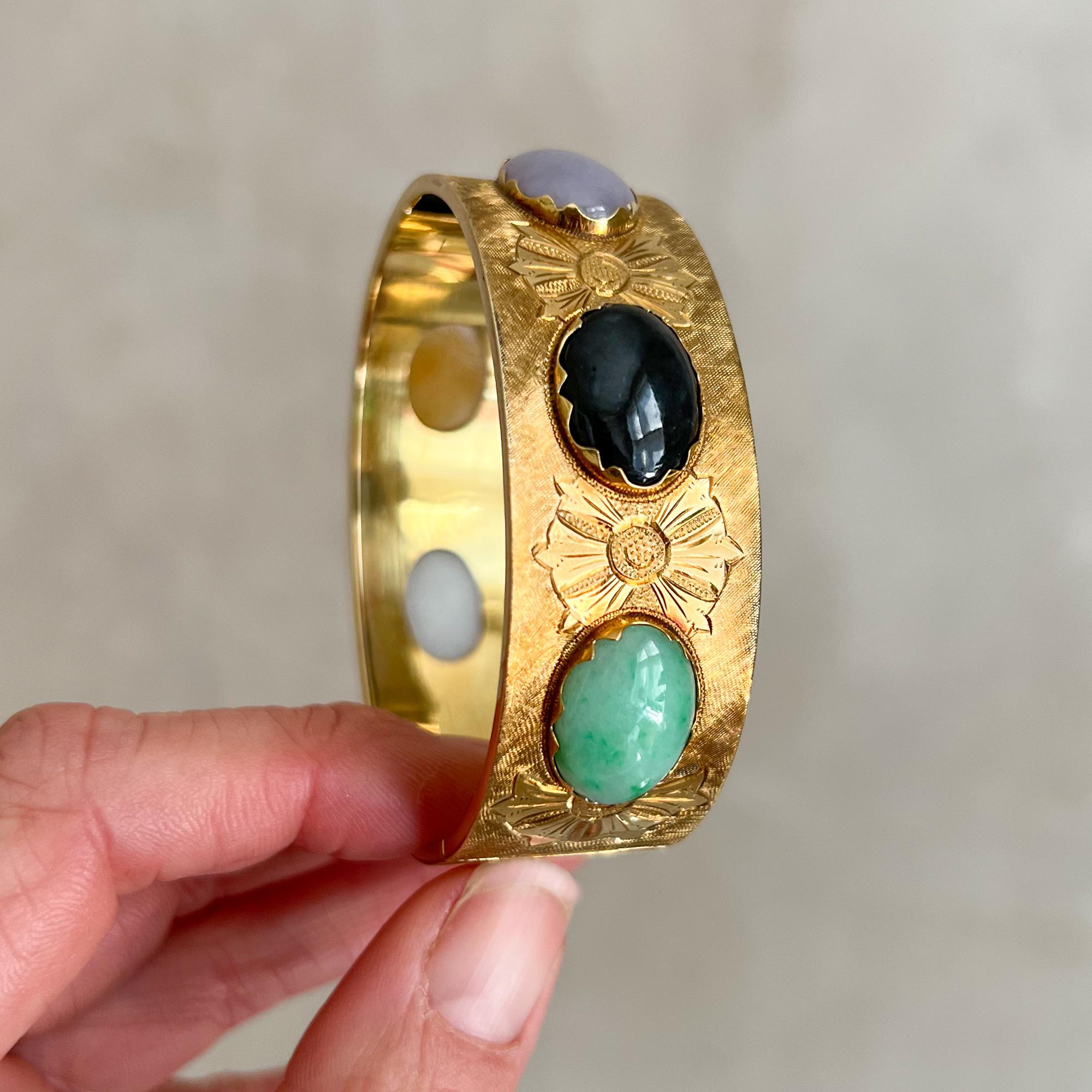 Mehrfarbiger 14K Gold-Armreif aus Jade, A-Jade-zertifiziert im Zustand „Gut“ im Angebot in Rotterdam, NL