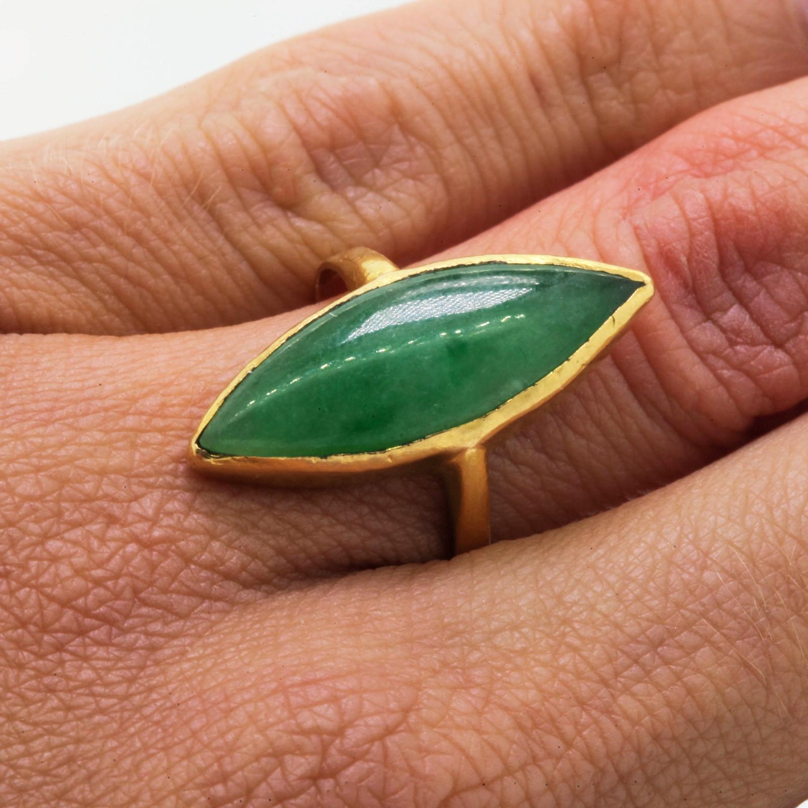 Artisan Vintage Jade and Gold Ring For Sale