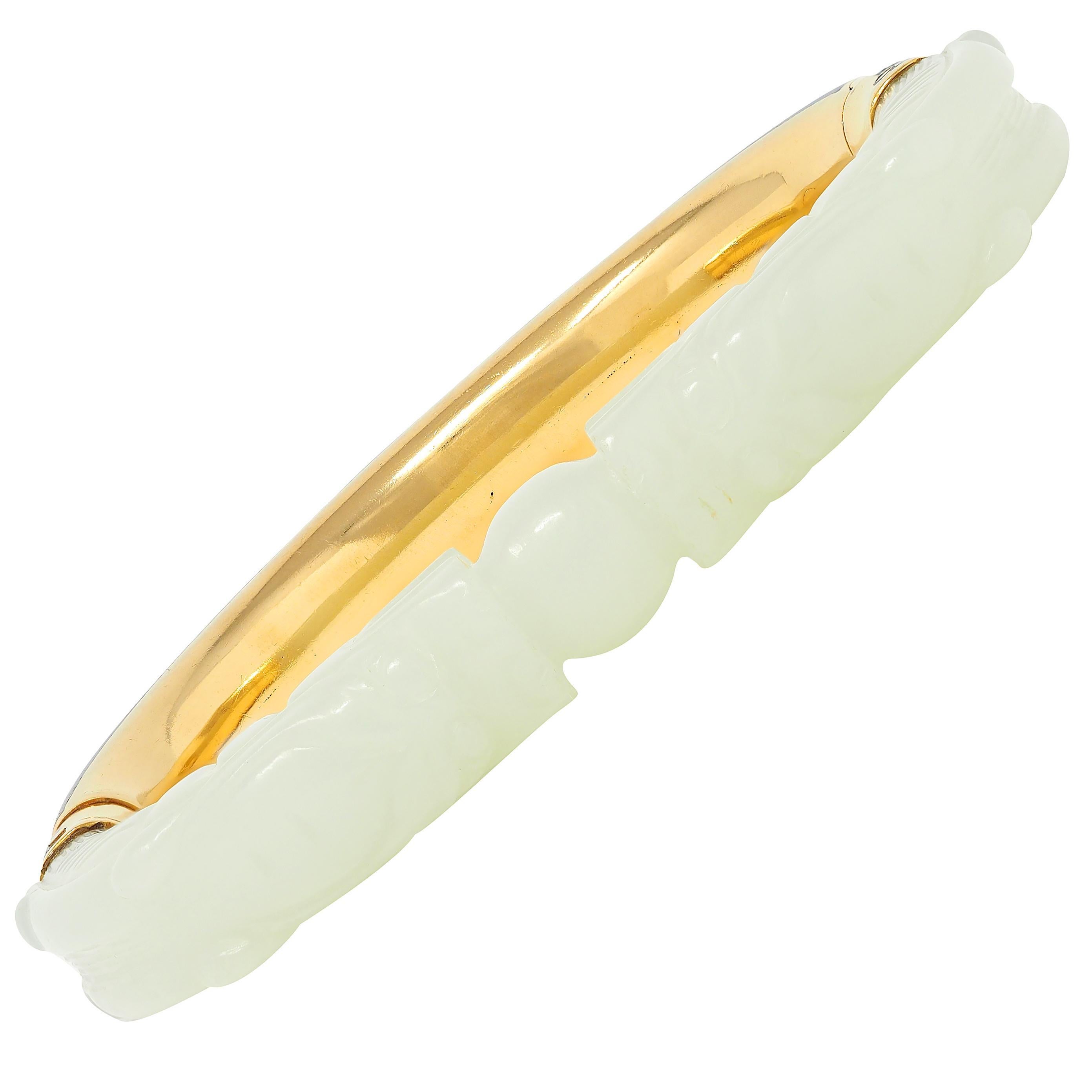 Taglio misto Bracciale d'epoca in giada, smalto blu e oro giallo 18 carati con due draghi in vendita