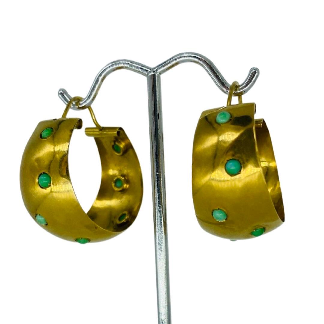 Vintage Jade Cabochon Polka Dot Craters Italian 18k Wide Hoop Earrings In Good Condition In Miami, FL
