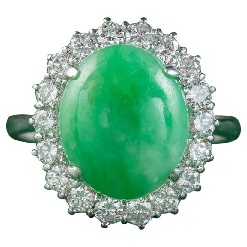 Vintage Jade Diamant-Cluster-Ring aus 18 Karat Weißgold, 8 Karat Jade 1,50 Karat Diamant im Angebot