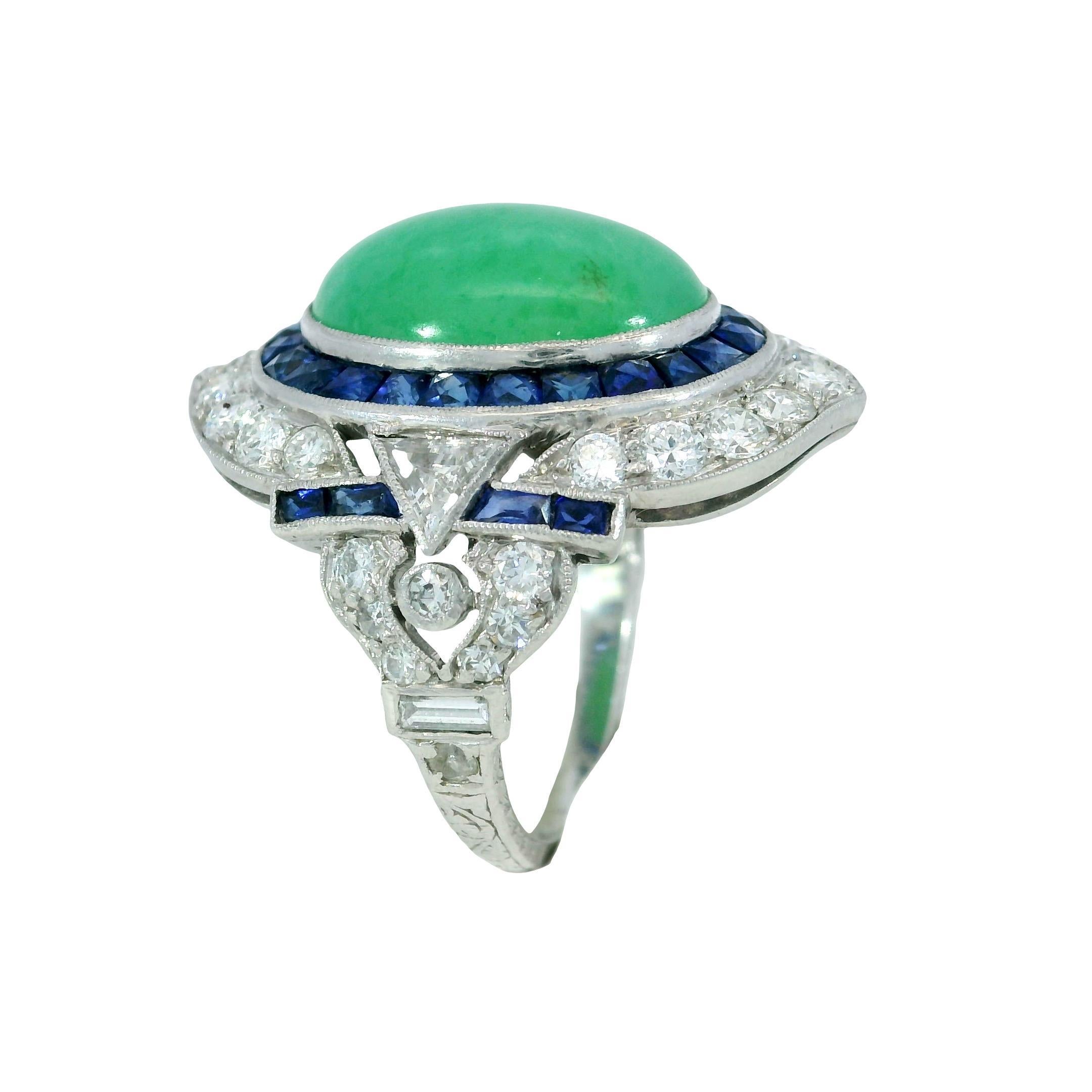 Anello di giada d'epoca con diamante e zaffiro in platino in stile Art Deco ~7,94ctw in vendita 1