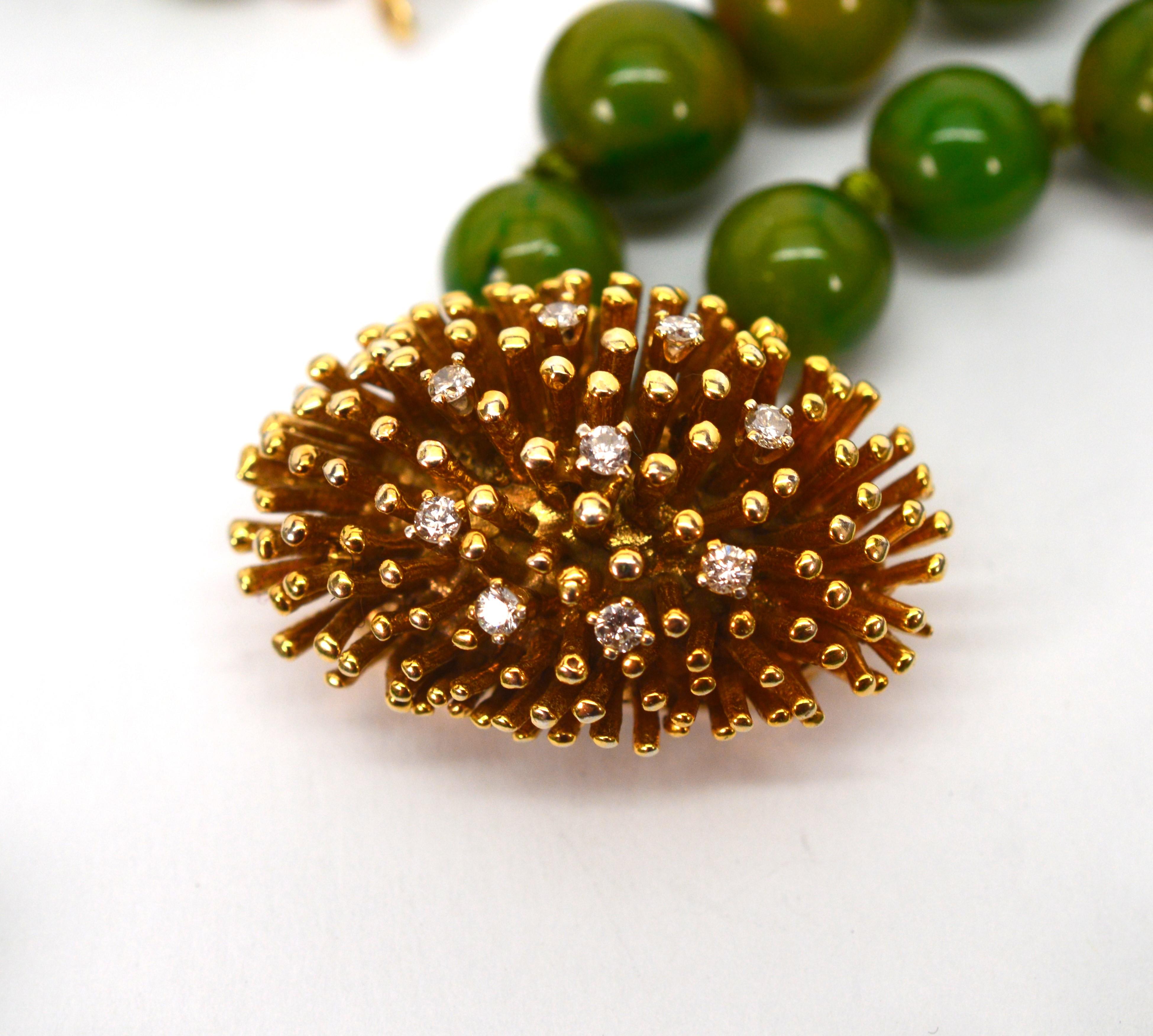 Vintage Jade Necklace w Decorative Diamond 14 Karat Yellow Gold Porcupine Clasp In Good Condition For Sale In Mount Kisco, NY
