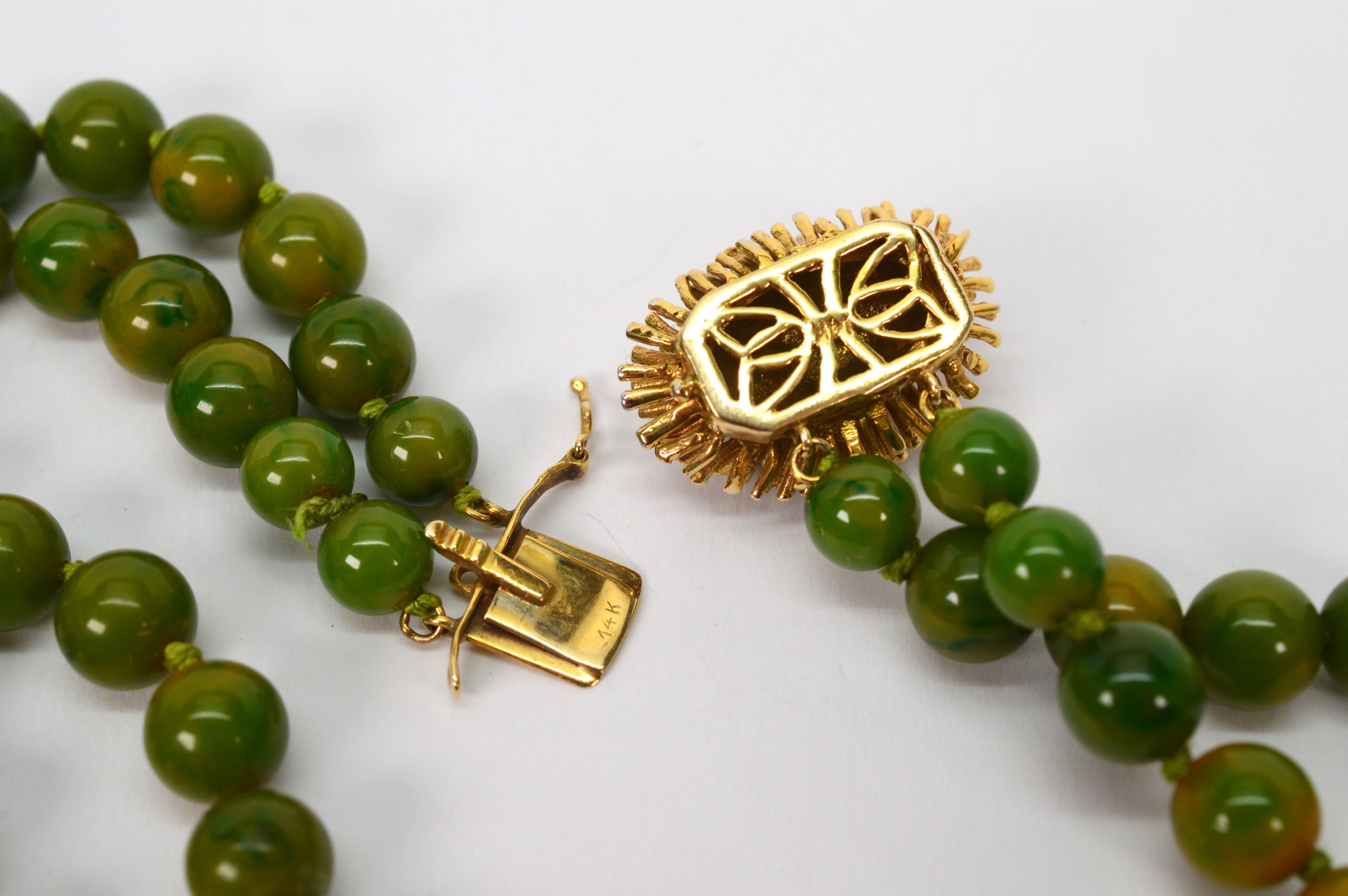 Women's Vintage Jade Necklace w Decorative Diamond 14 Karat Yellow Gold Porcupine Clasp For Sale