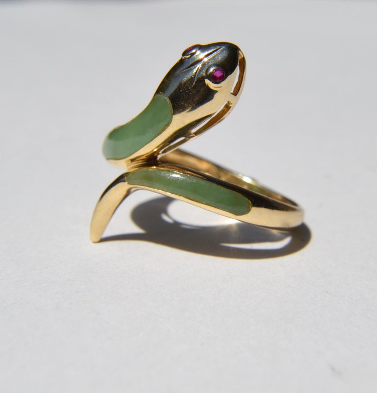 Vintage Jade Ruby 10 Karat Gold Snake Cocktail Ring at 1stDibs
