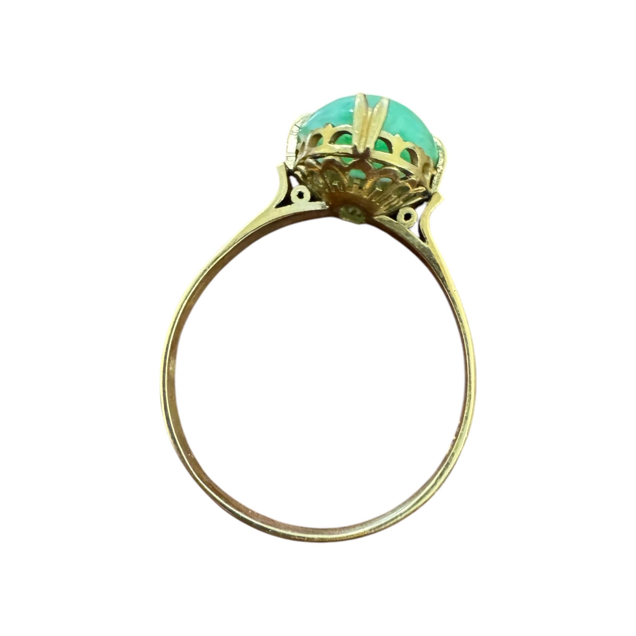 Vintage Jade Solitaire Ring 18K Yellow Gold 2