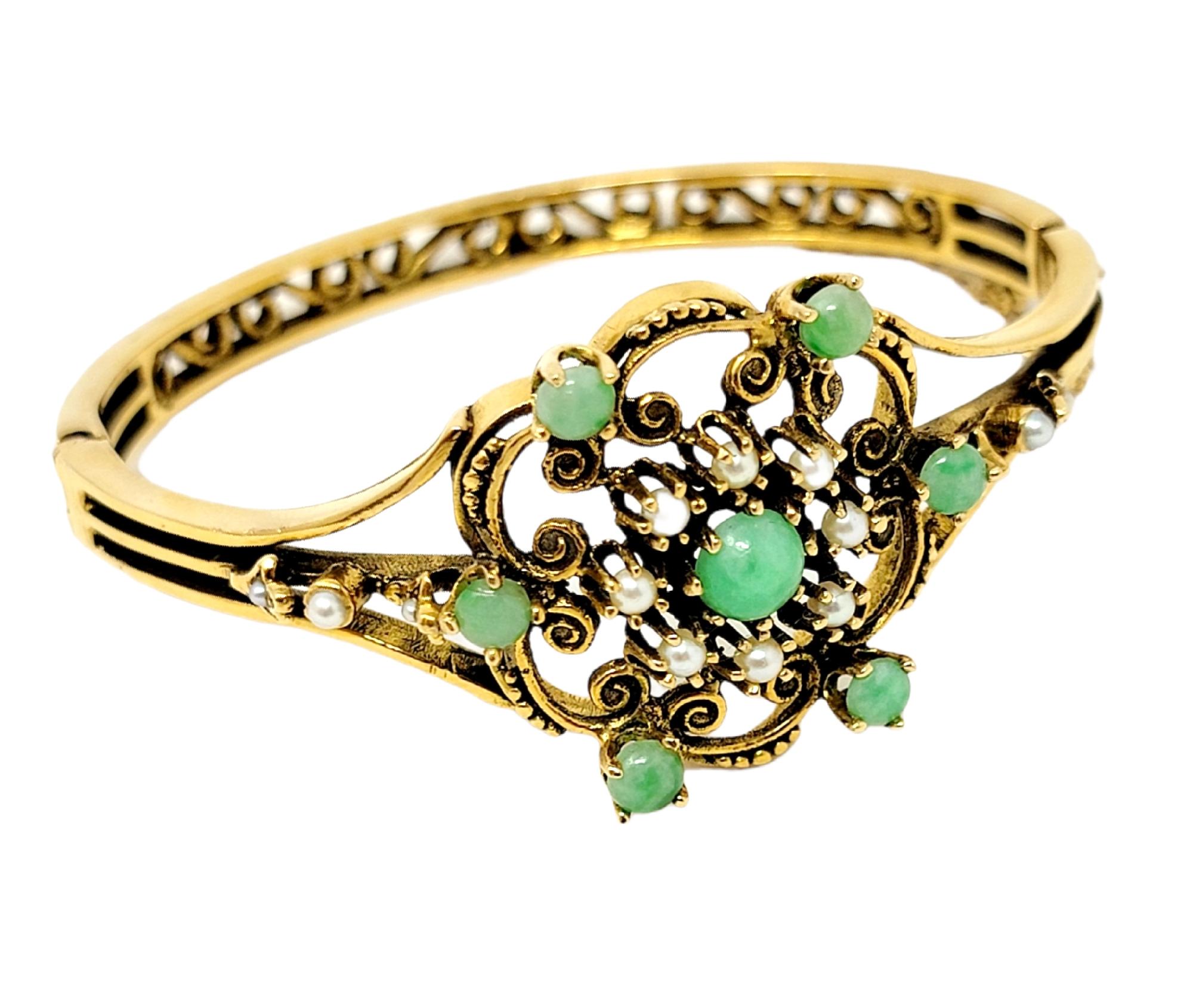 Vintage Jadeite and Seed Pearl Filigree Hinged Bangle Bracelet in 14 Karat Gold In Good Condition For Sale In Scottsdale, AZ