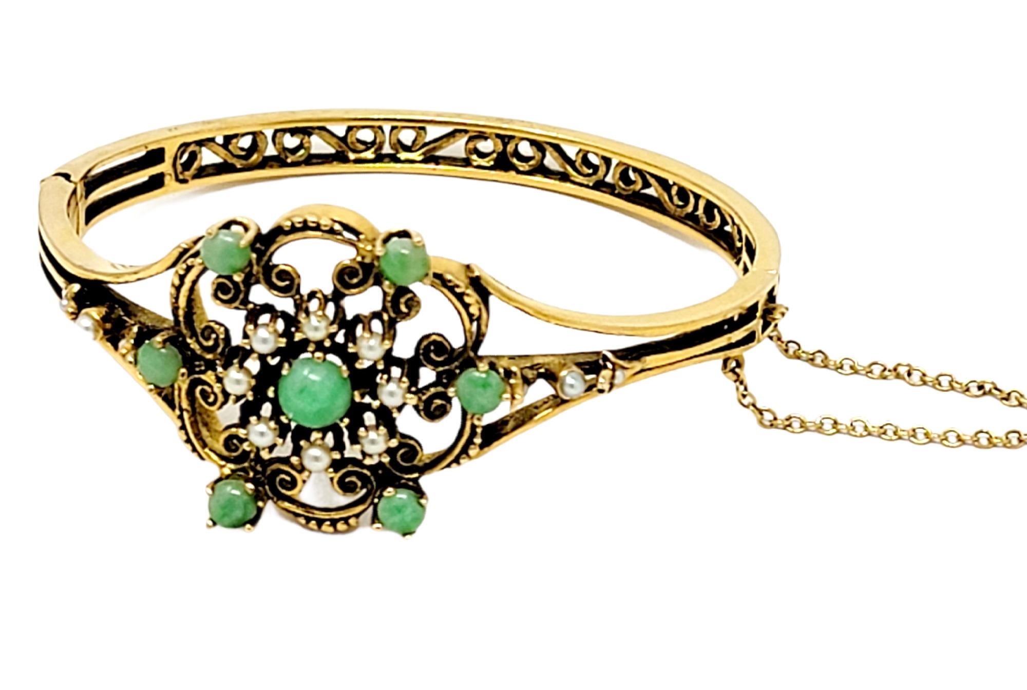 Vintage Jadeite and Seed Pearl Filigree Hinged Bangle Bracelet in 14 Karat Gold For Sale 3