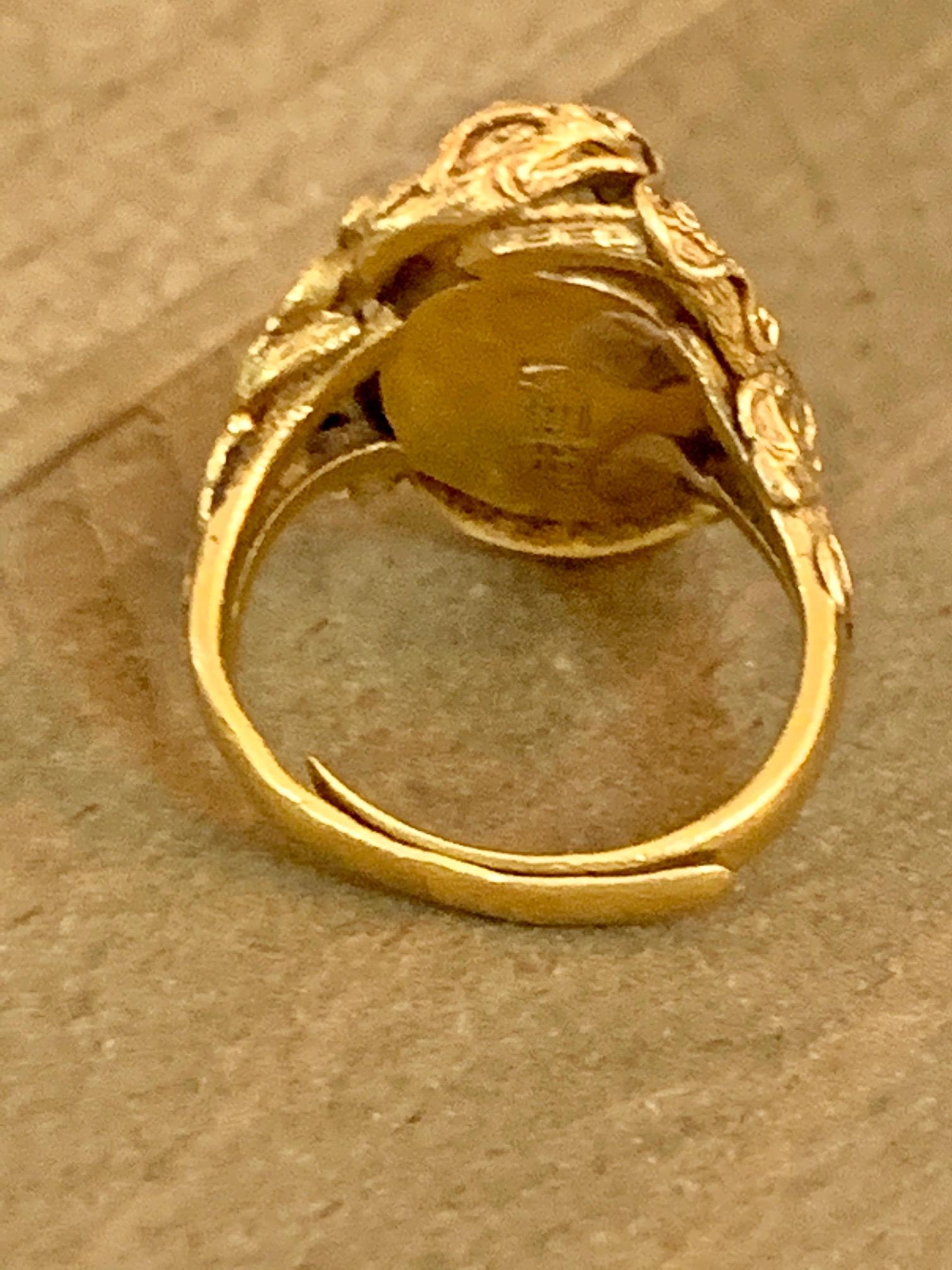 Vintage Jadeite Cabochon Dragon Motif 22 Karat Yellow Gold Ring 2