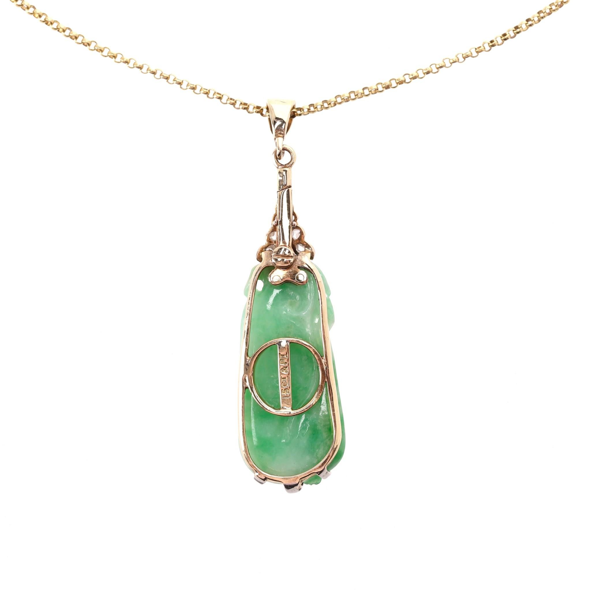 Platin-Anhänger mit Jadeit und Diamant an einer Goldkette im Zustand „Hervorragend“ im Angebot in London, GB