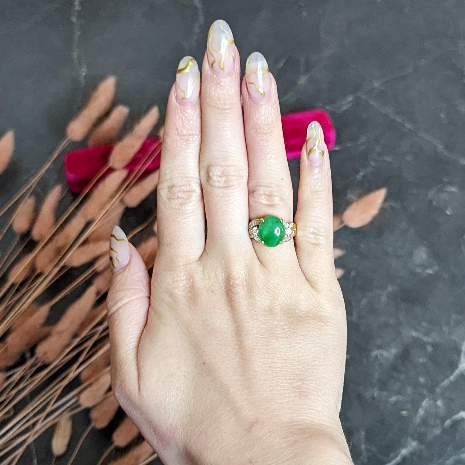 Vintage Jadeite Jade Diamond 18 Karat Yellow Gold Cabochon Band Ring GIA 7