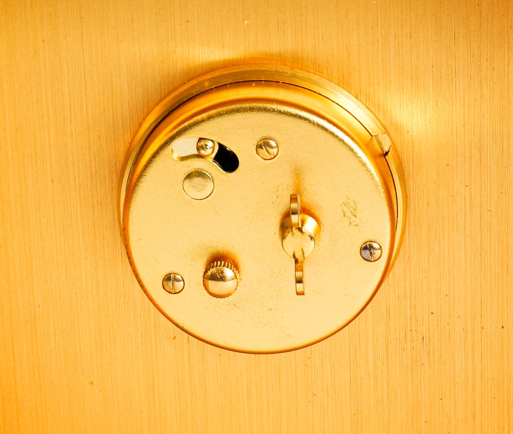 Jaeger le Coultre Lapis Lazuli Mantel Clock d'epoca 20° Secolo in vendita 6