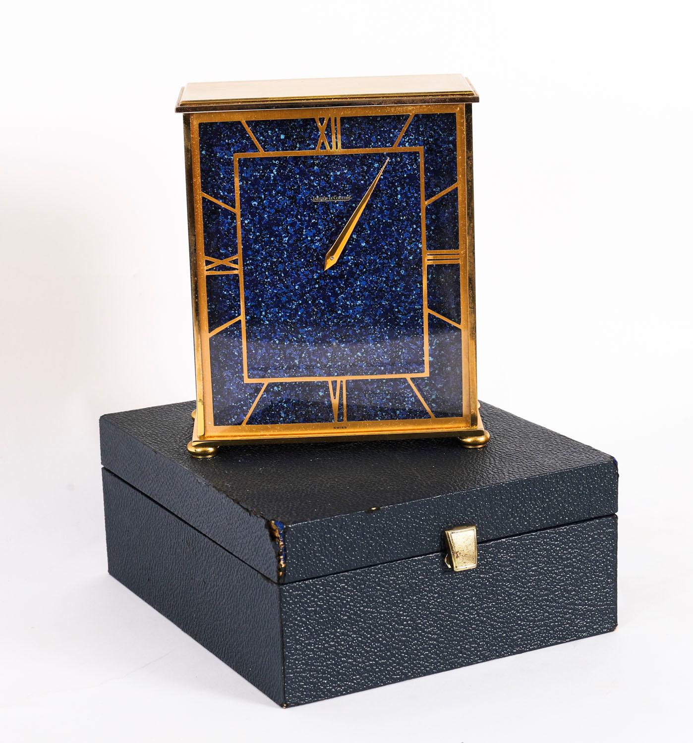 Dorato Jaeger le Coultre Lapis Lazuli Mantel Clock d'epoca 20° Secolo in vendita