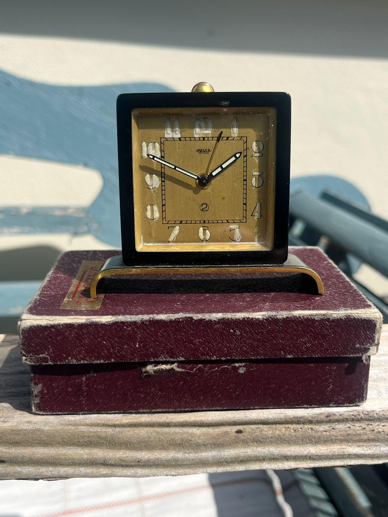 Vintage Jaeger Mechanischer Schreibtisch/Reisewecker - Art Deco Messing & Bakelit im Zustand „Gut“ im Angebot in London, GB