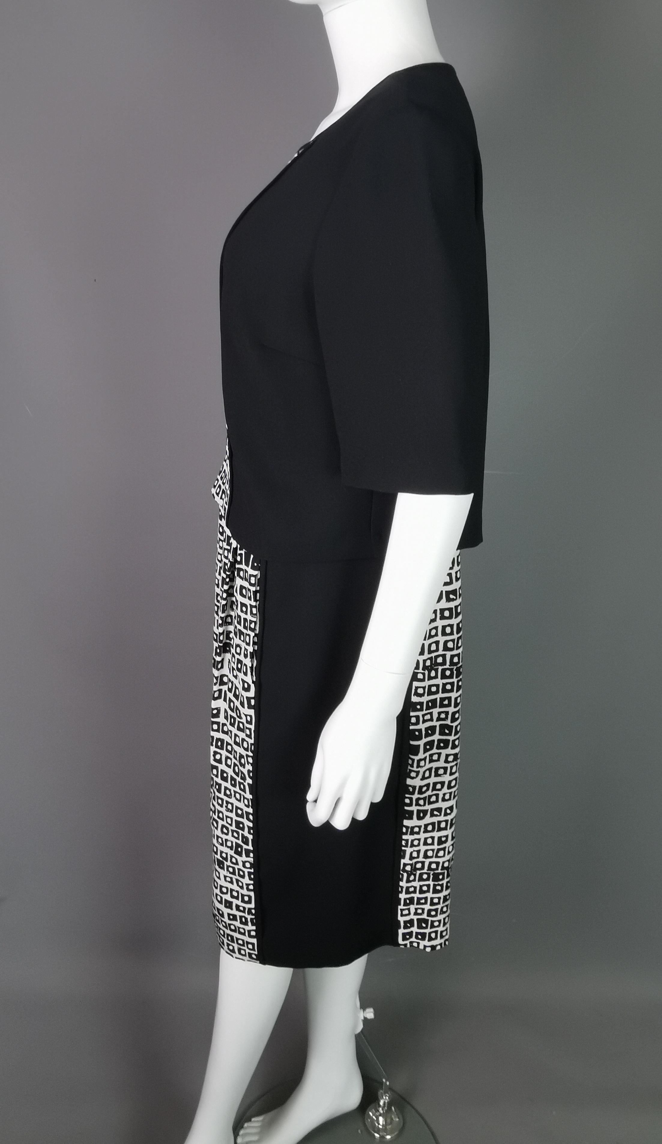 Vintage Jaeger Monochrome silk sheath dress, smart  For Sale 8