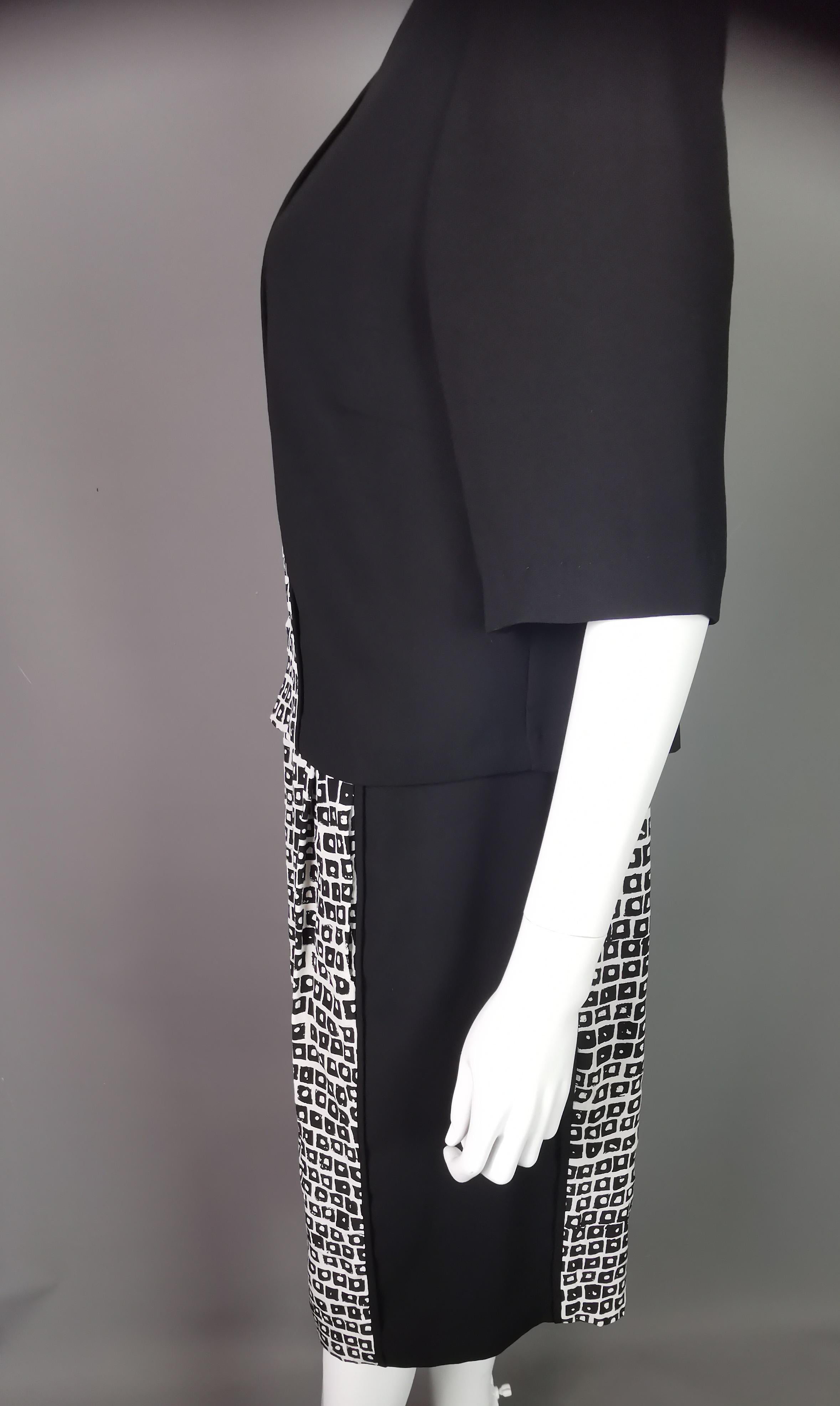 Vintage Jaeger Monochrome silk sheath dress, smart  For Sale 9