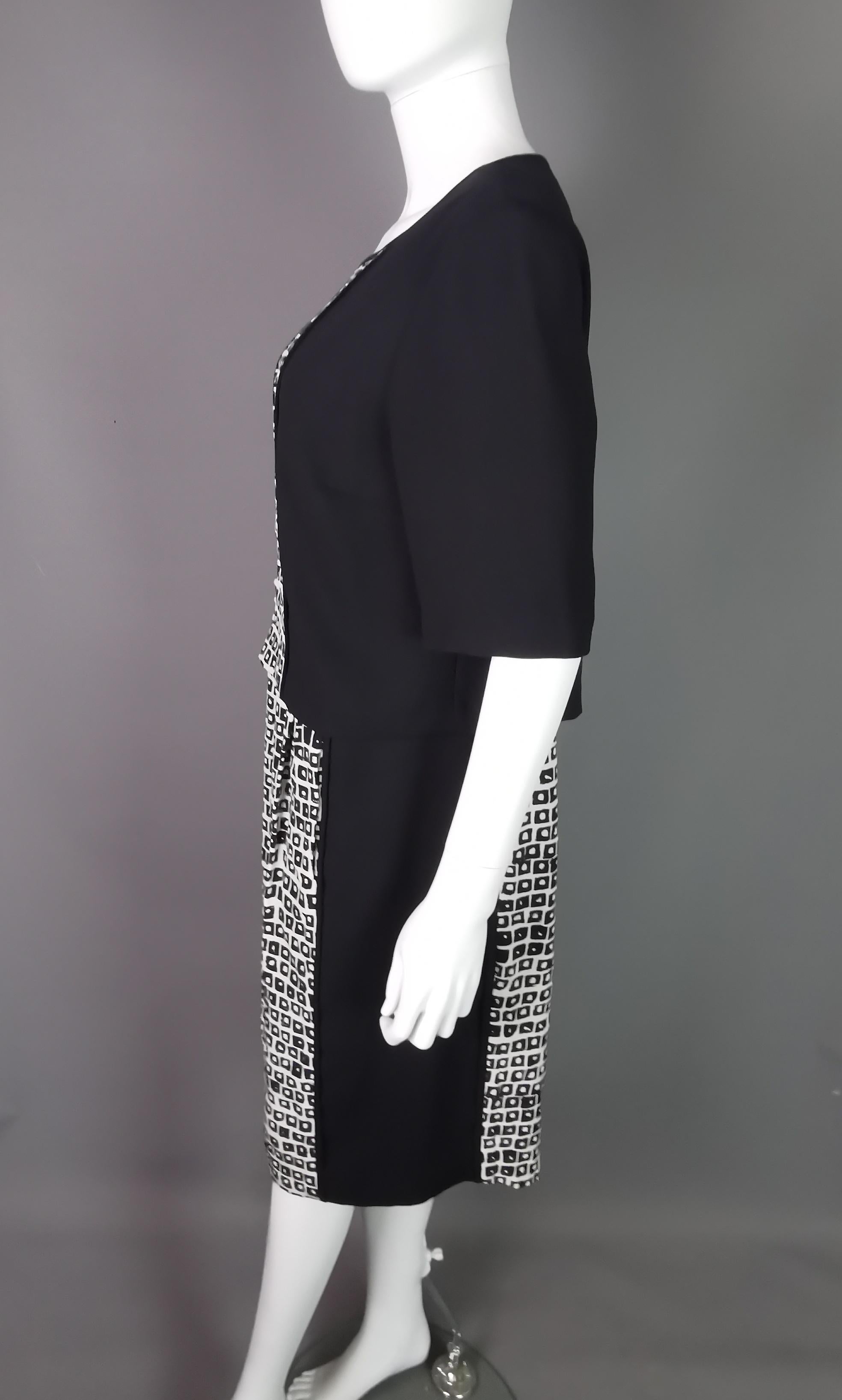 Vintage Jaeger Monochrome silk sheath dress, smart  For Sale 10