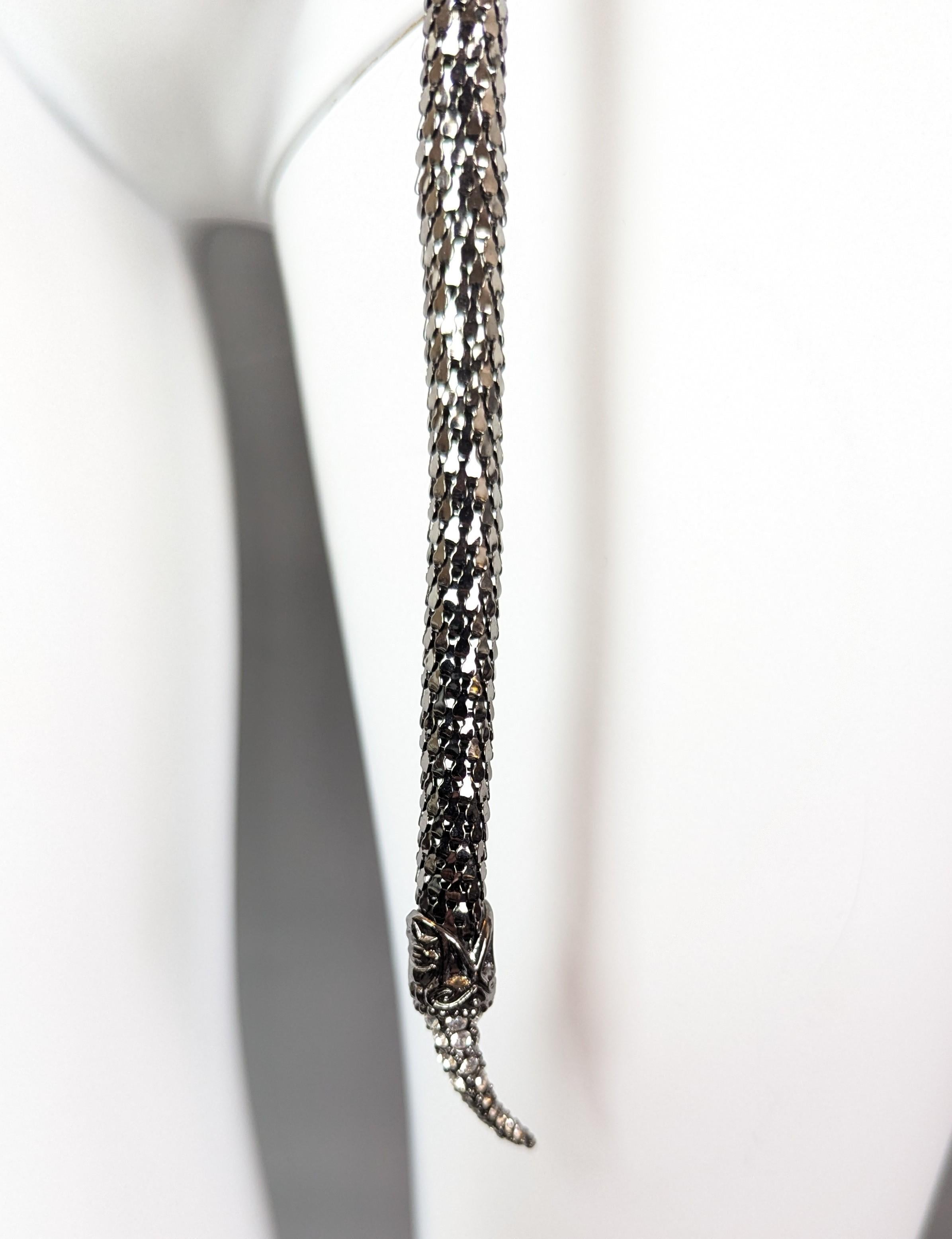 Cinturón vintage Jaeger diseño serpiente, Gunmetal y Diamanté en venta 1