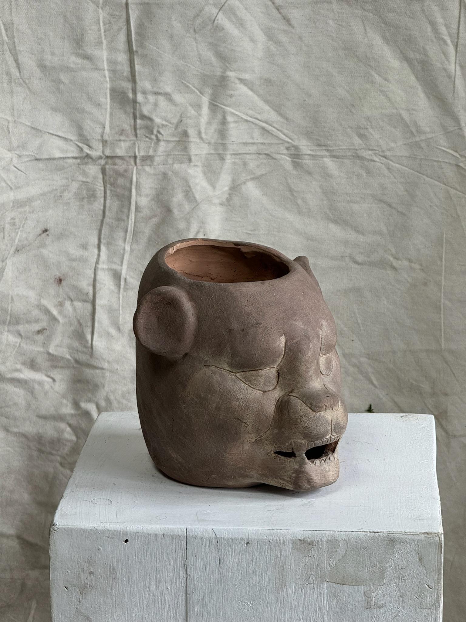 Vaso Jaguar d'epoca nello stile del vaso zoomorfo del Tabasco In condizioni buone in vendita a West Hollywood, CA