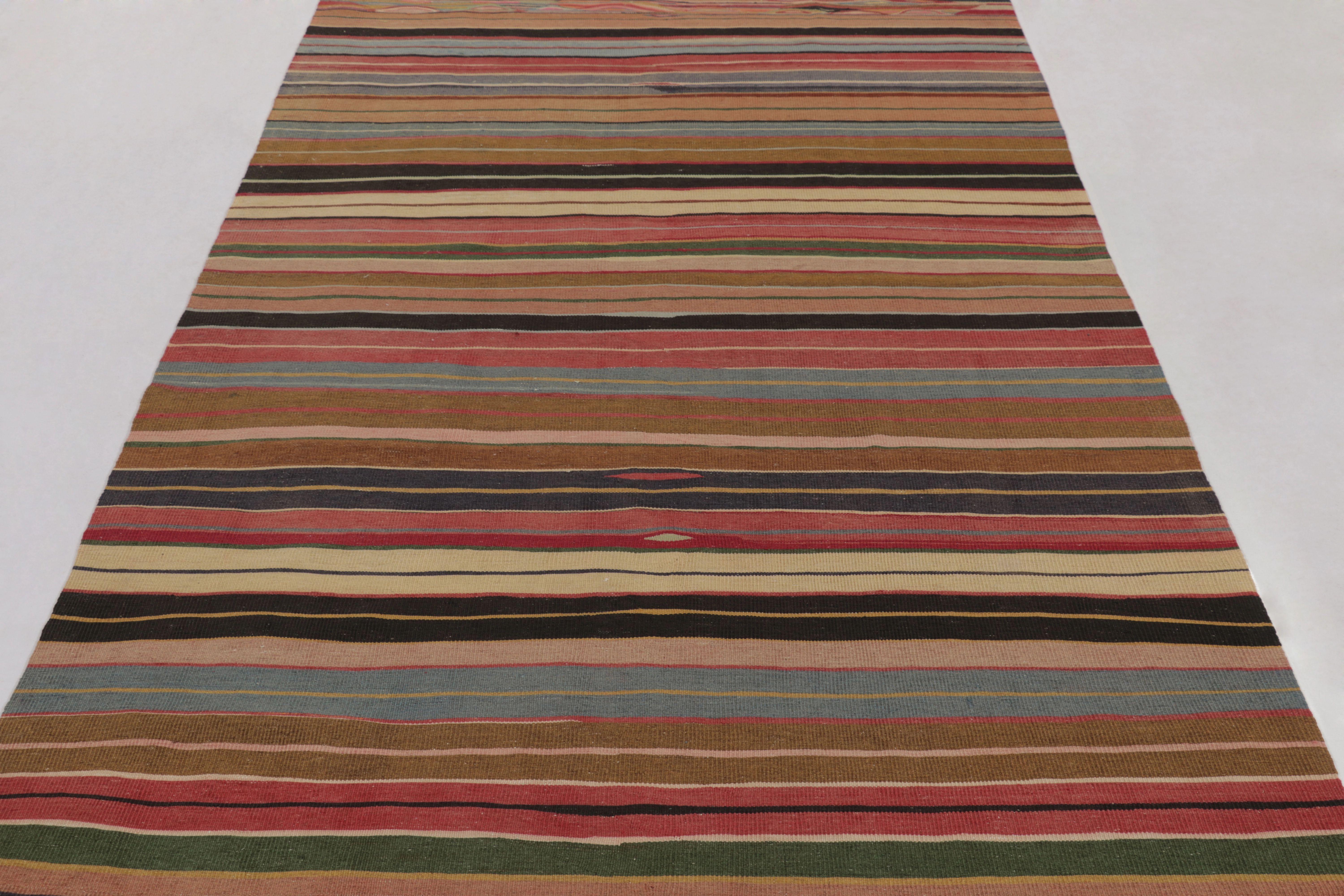 Vintage Jajim Kilim, gestreifter Stammesteppich in Erdtönen im Zustand „Gut“ im Angebot in Long Island City, NY