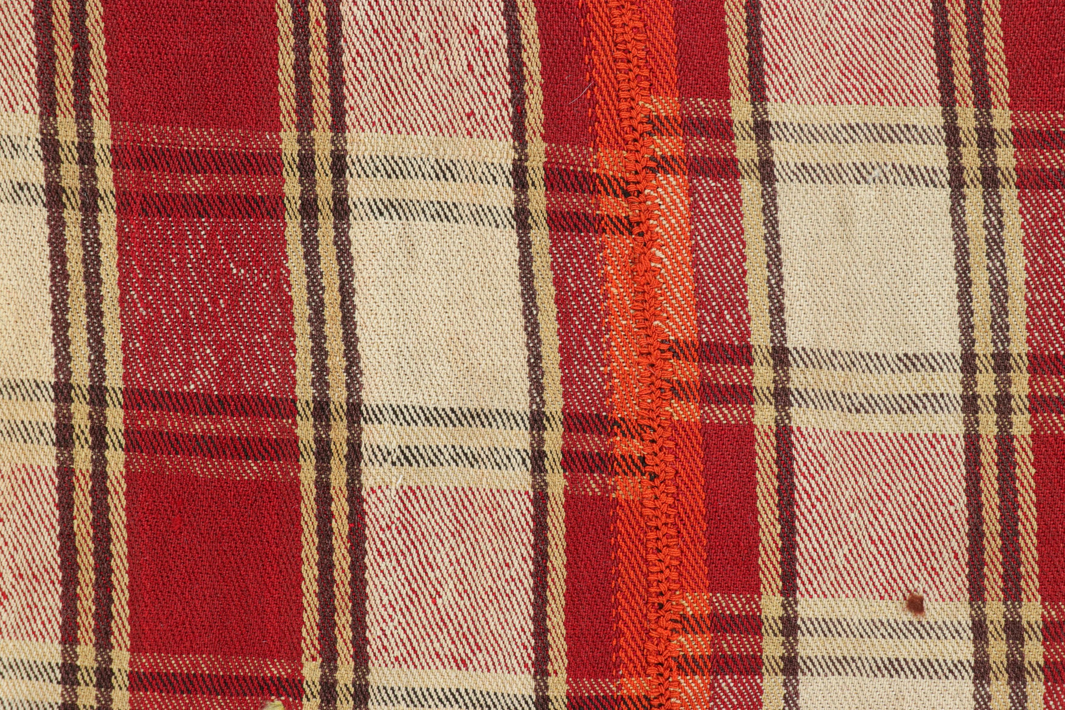 Tribal Vintage Jajim Qashqai Persian Kilim, Red & Ivory Geometric Pattern - Rug & Kilim For Sale
