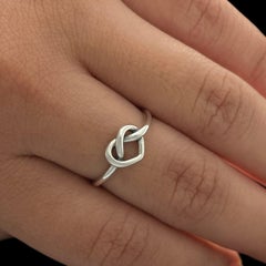 Vintage James Avery Sterling Silver "Delicate Knot Heart" Ring 1.3 Grams