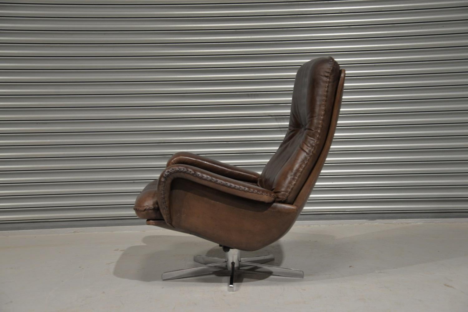 Leather Vintage James Bond De Sede S231 Swivel Armchair and Ottoman, Switzerland 1960s