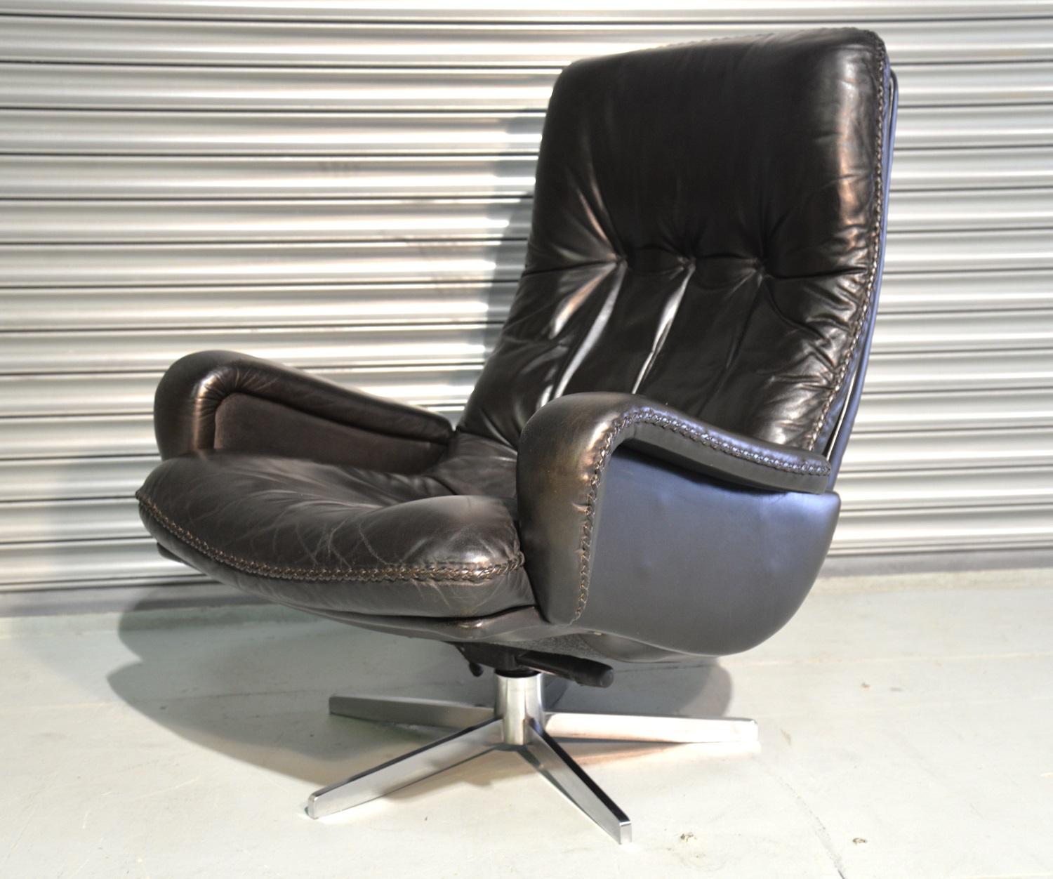 Swiss Vintage James Bond de Sede S231 Swivel Lounge Armchair and ottoman, 1960`s