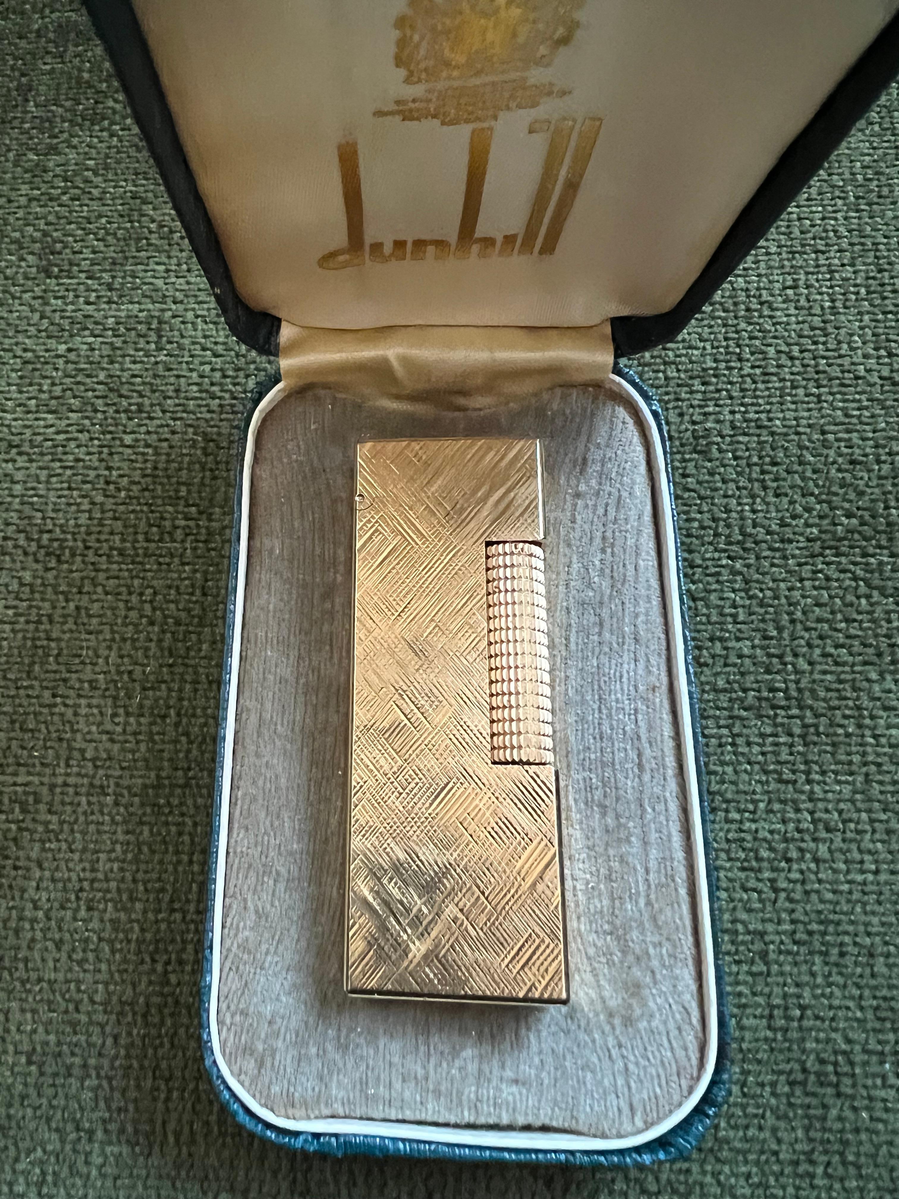 Vintage “ James Bond” Dunhill Gold Plated Lighter Original Sky Case, Circa 1970 In Excellent Condition In New York, NY