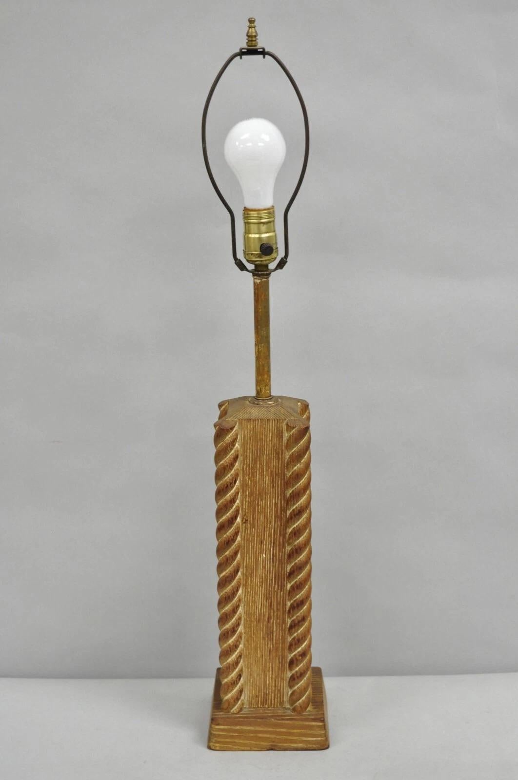 Vintage James Mont Style Mid Century Modern Cerused Oak Spiral Carved Table Lamp en vente 3