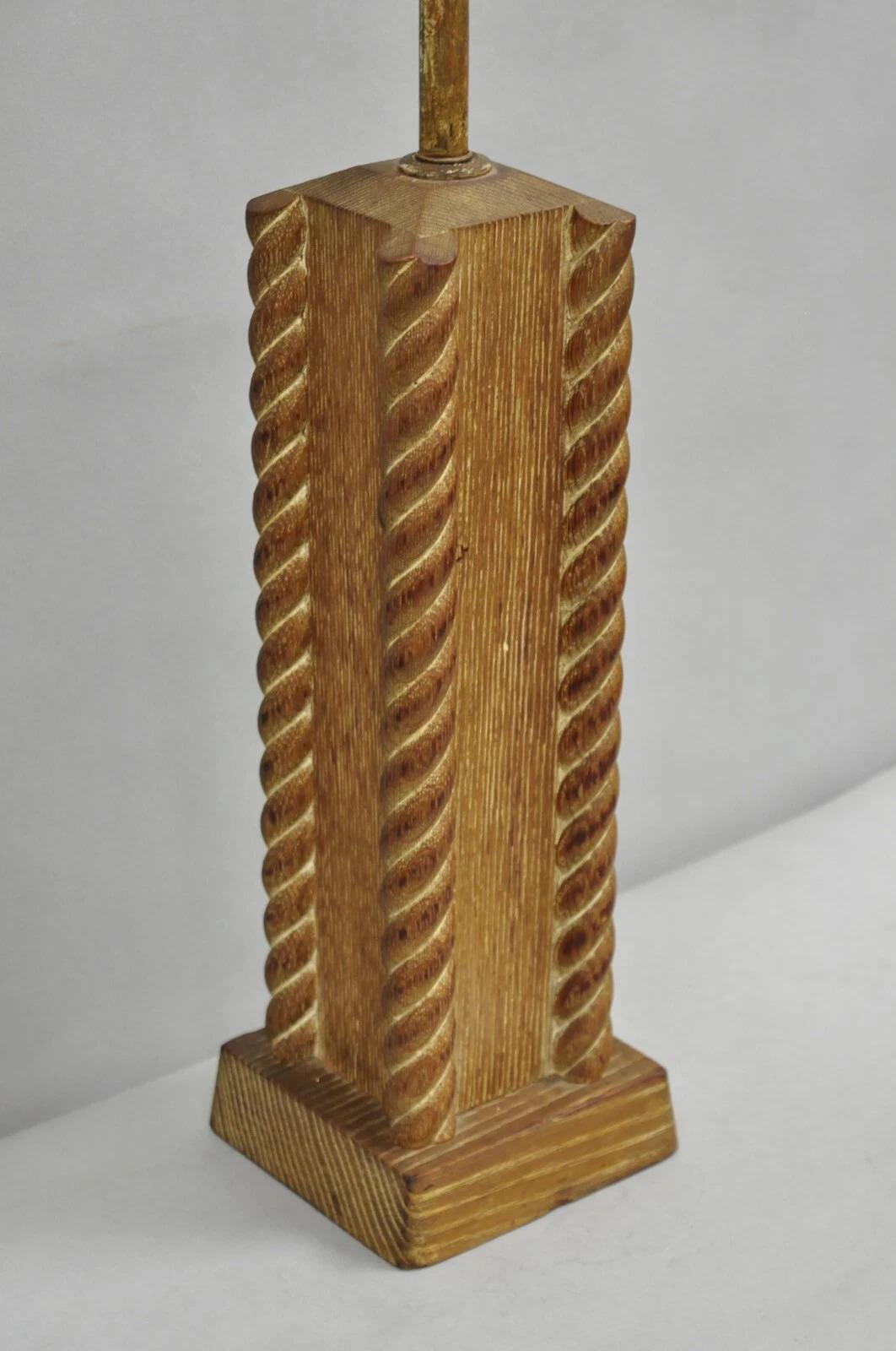 Mid-Century Modern Vintage James Mont Style Mid Century Modern Cerused Oak Spiral Carved Table Lamp en vente