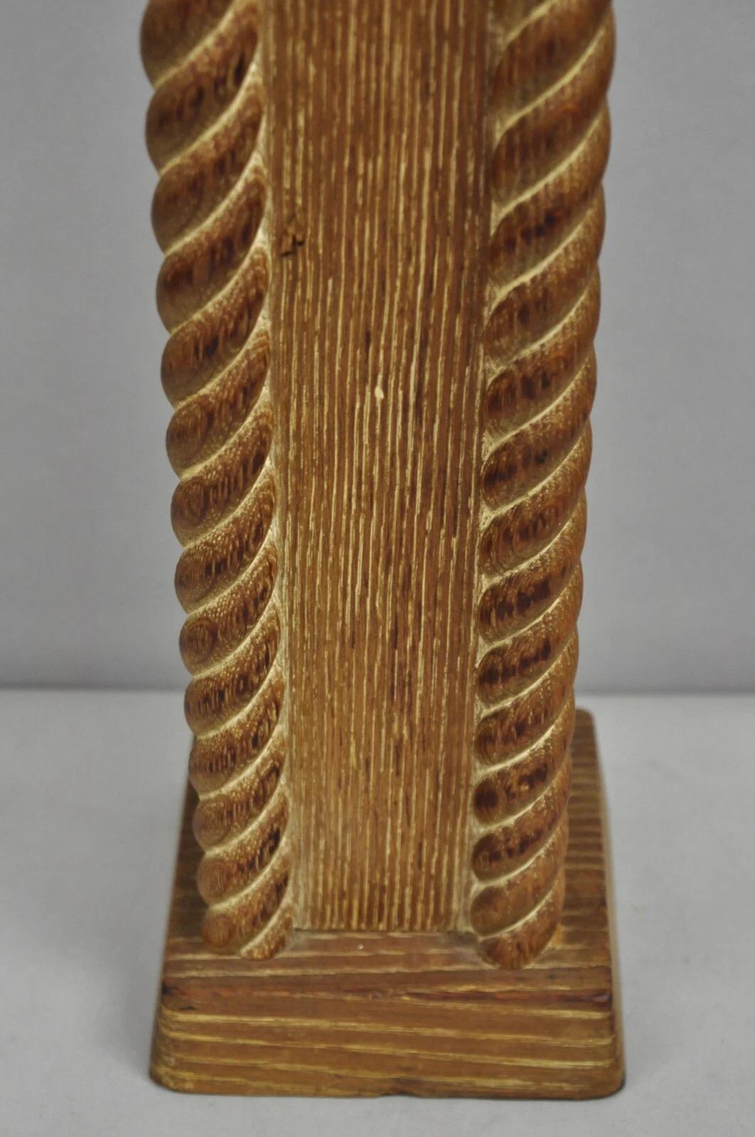 Vintage James Mont Style Mid Century Modern Cerused Oak Spiral Carved Table Lamp Bon état - En vente à Philadelphia, PA