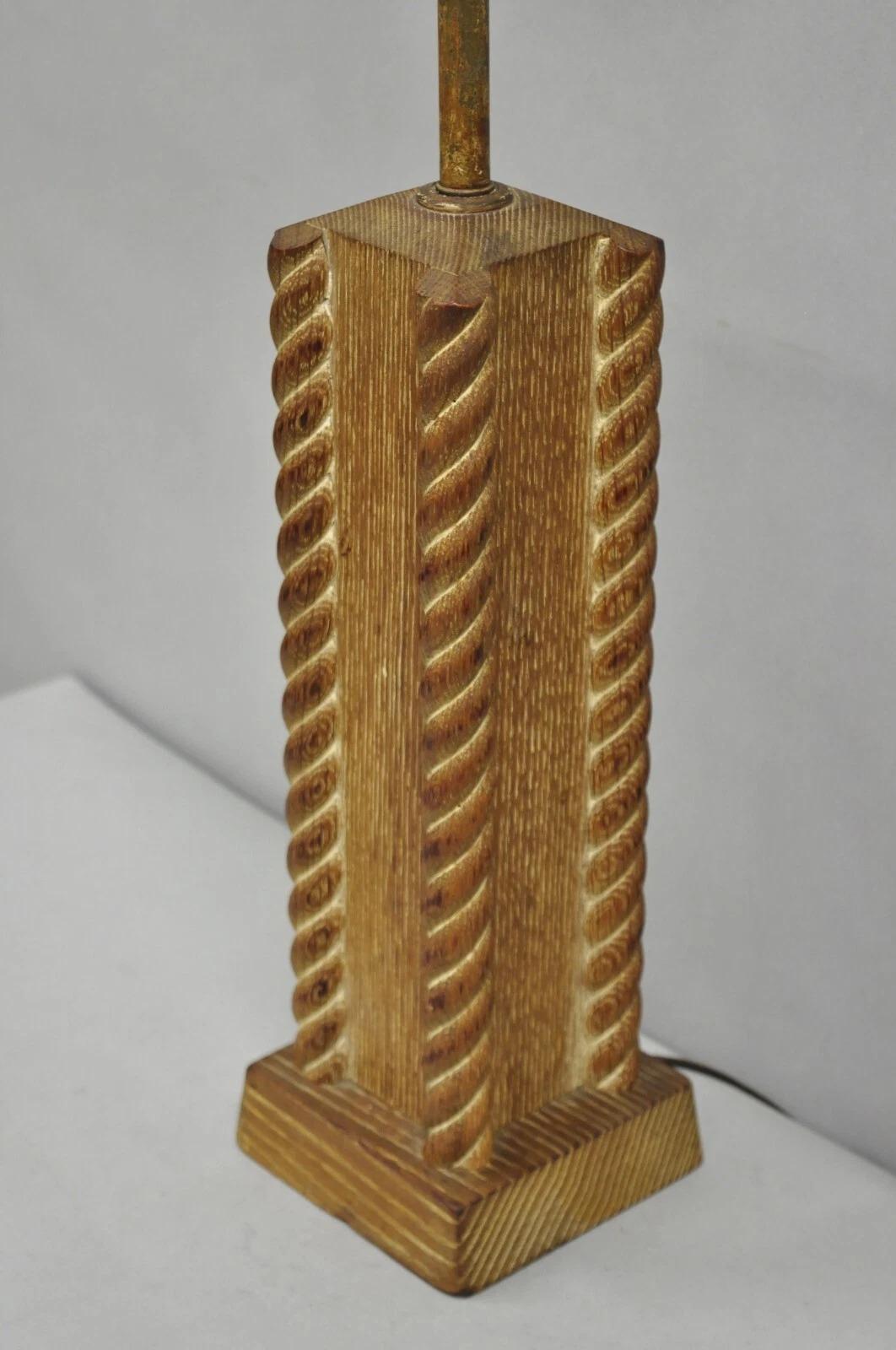 Vintage James Mont Style Mid Century Modern Cerused Oak Spiral Carved Table Lamp en vente 1