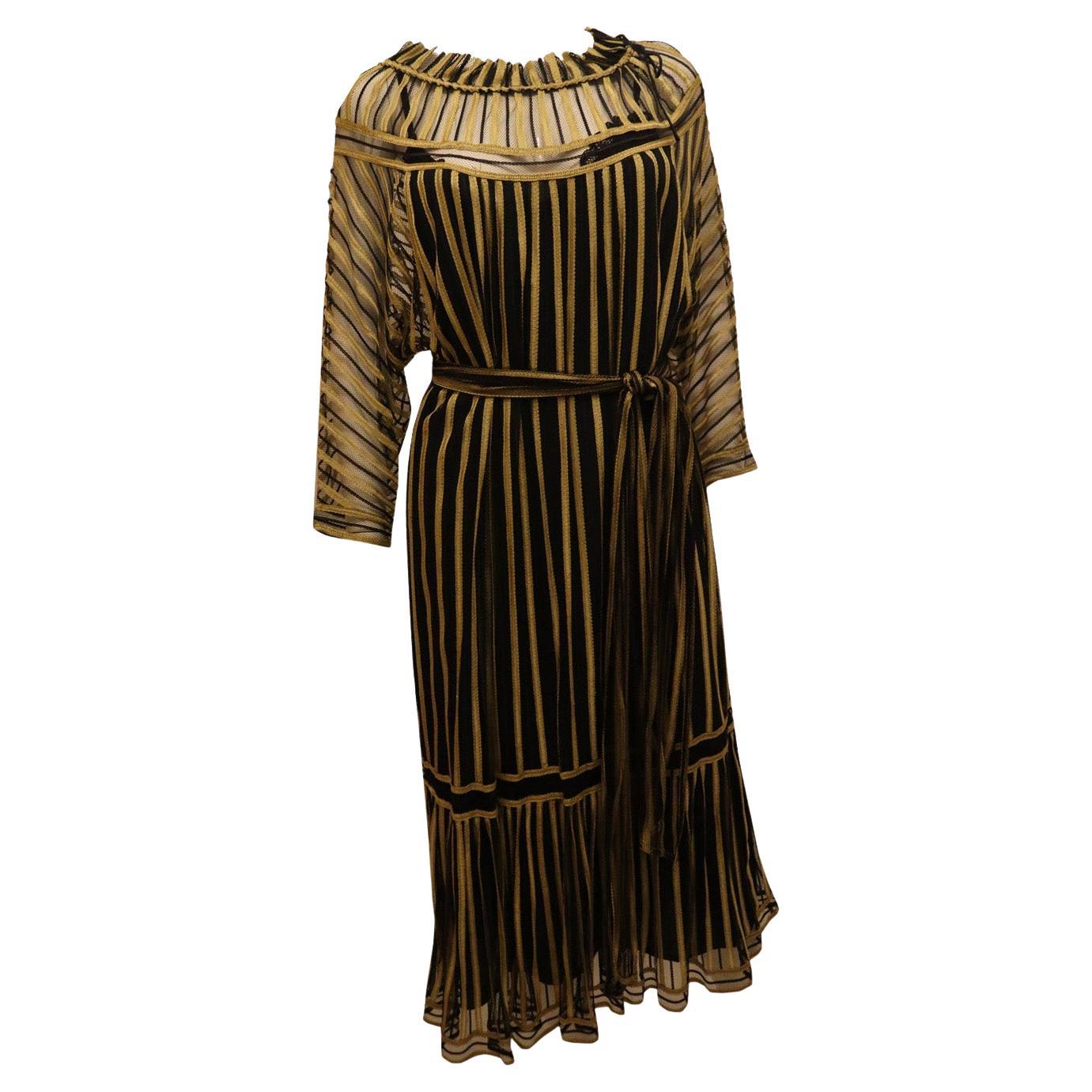 Vestido vintage negro y dorado de Janice Wainwright en venta
