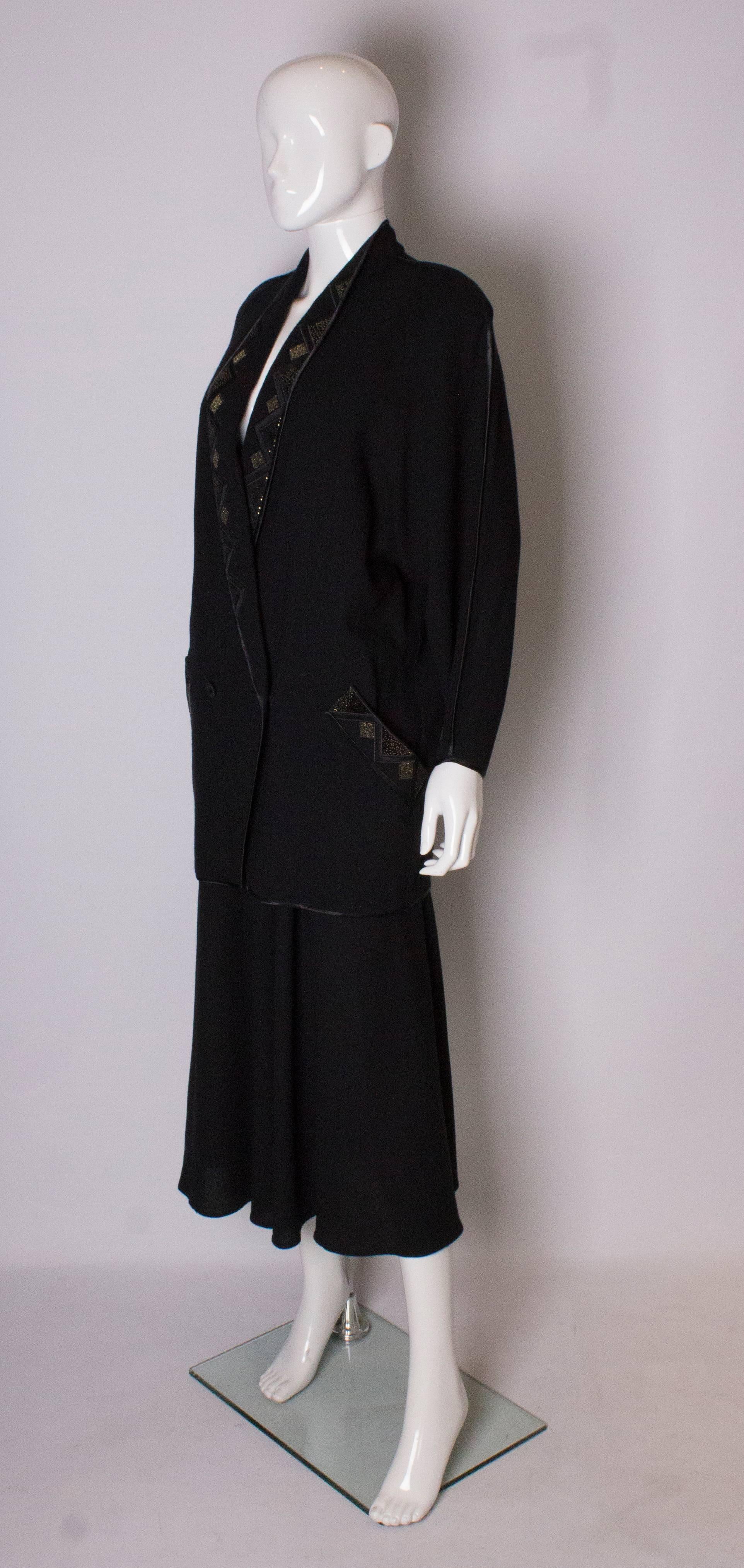  Vintage Janice Wainwright Black Wool Crepe Skirt Suit In Good Condition For Sale In London, GB