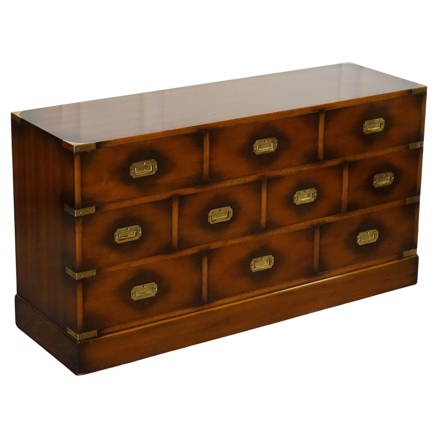 CASSETTIERA IN OTTONE D'EPOCA JANSEN OF LONDON MILITARY CAMPAIGN in vendita