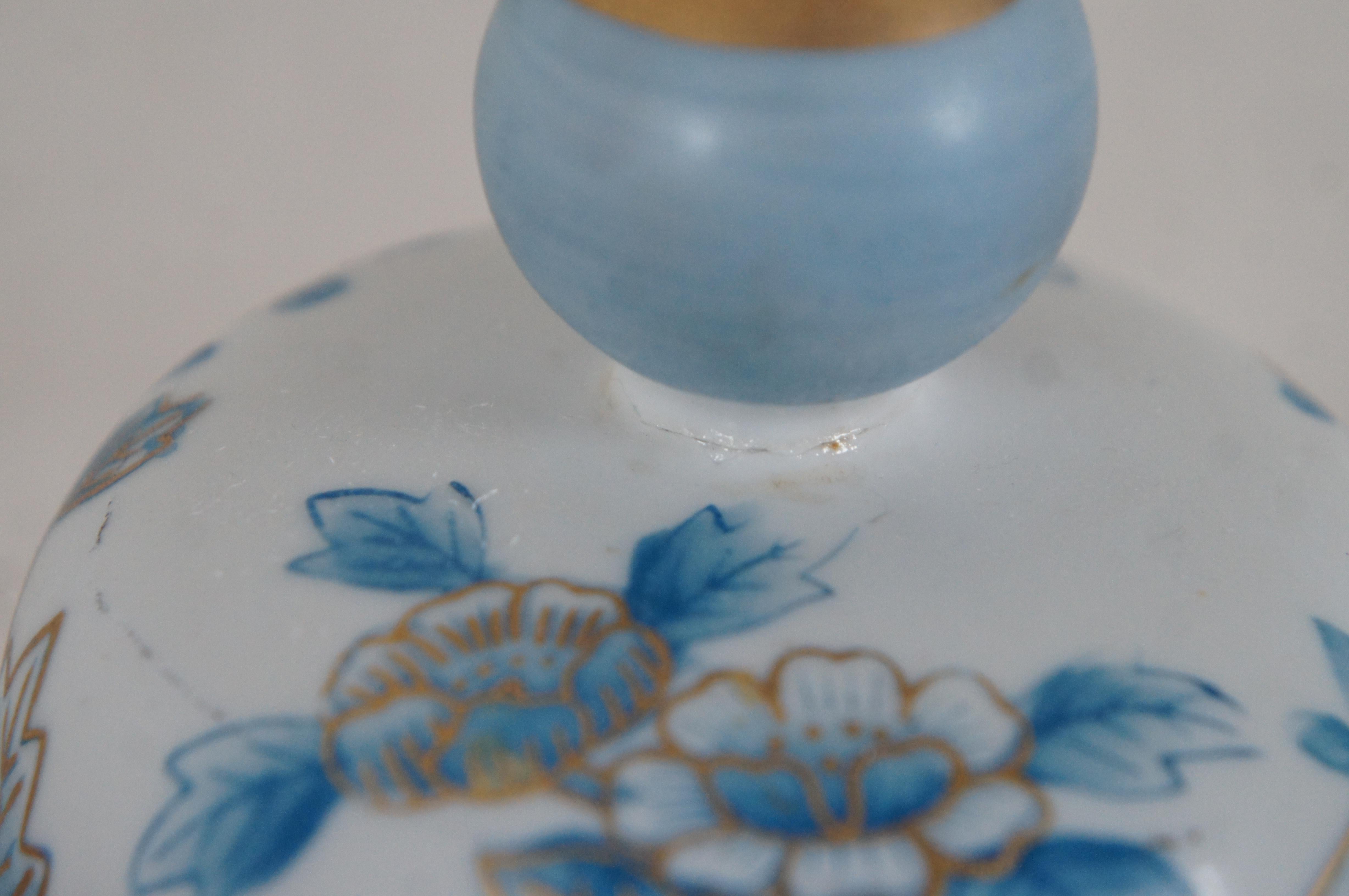 20th Century Vintage Japan Blue & White Floral Porcelain Temple Ginger Jar Lidded Urn 12