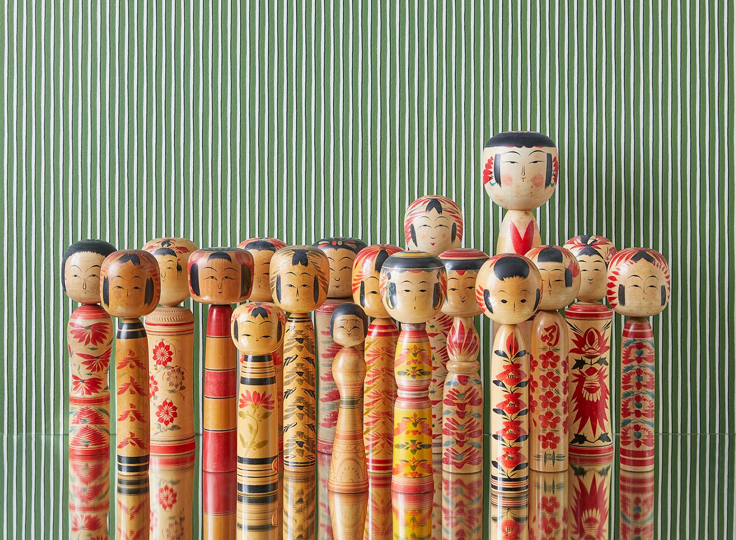 Japan, 1960-1980

A collection of 18 wooden Kokeshi dolls from Tohoku region. 

Various sizes. Heights 24cm to 46cm.