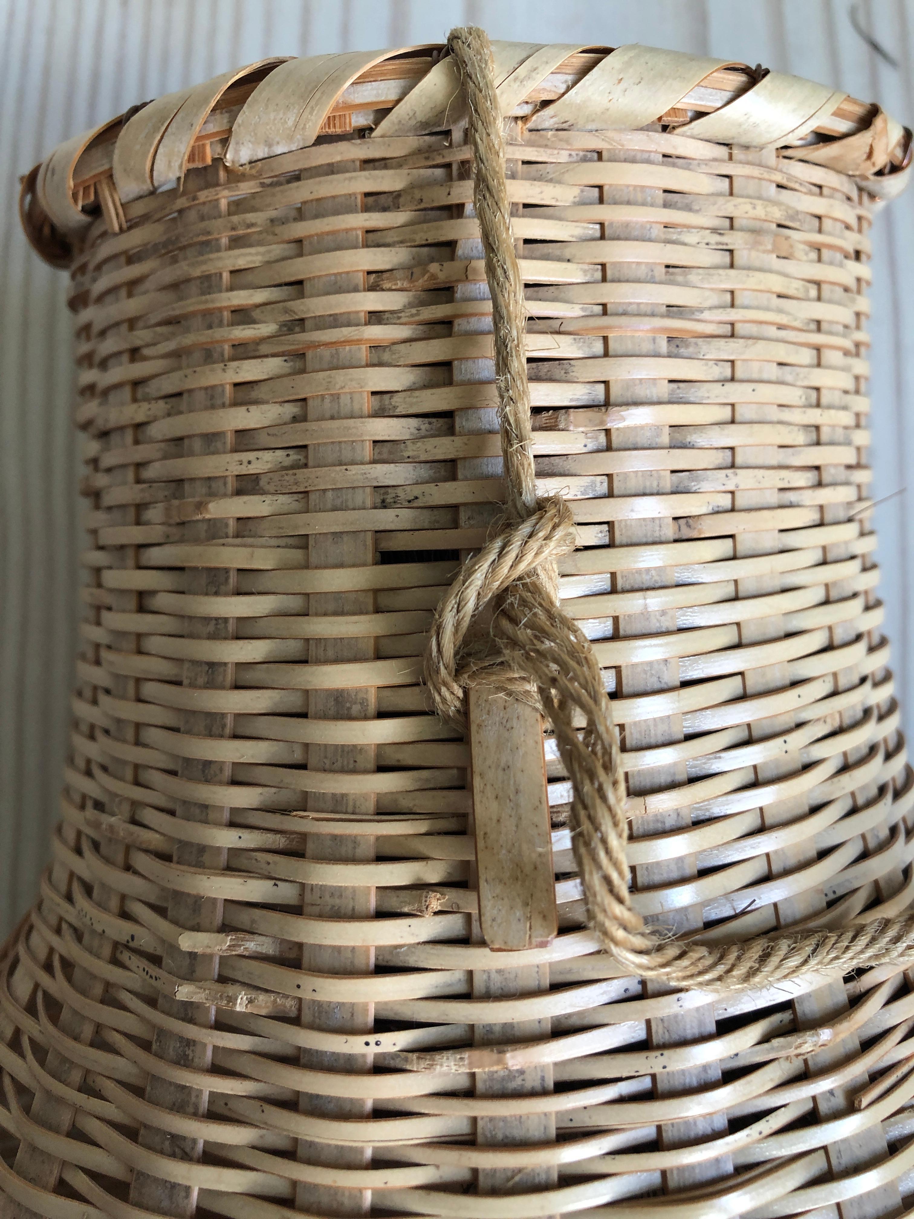 Vintage Japanese 1990s Bamboo Fishing Basket from Kyushuu Island 5