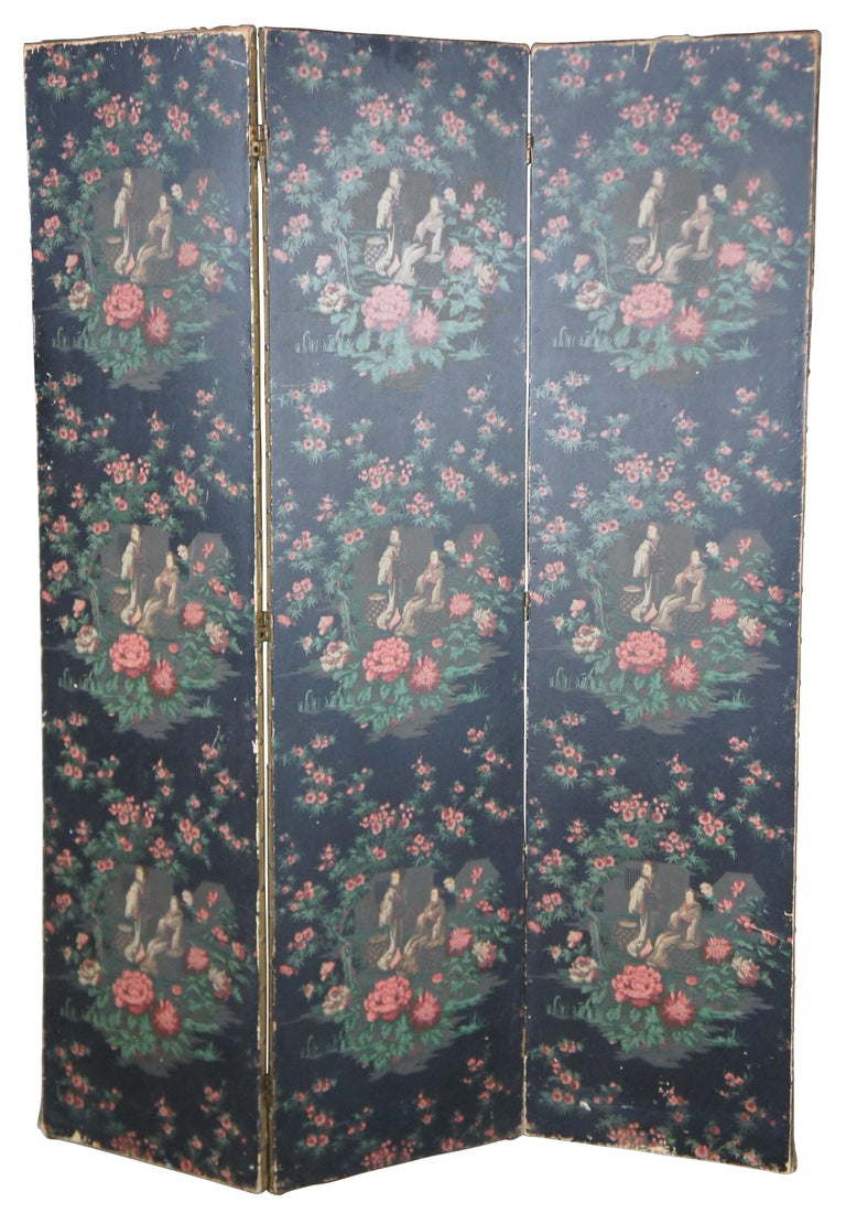 Japonisme Vintage Japanese 3 Panel Room Divider Privacy Screen Geishas Chrysanthemum For Sale