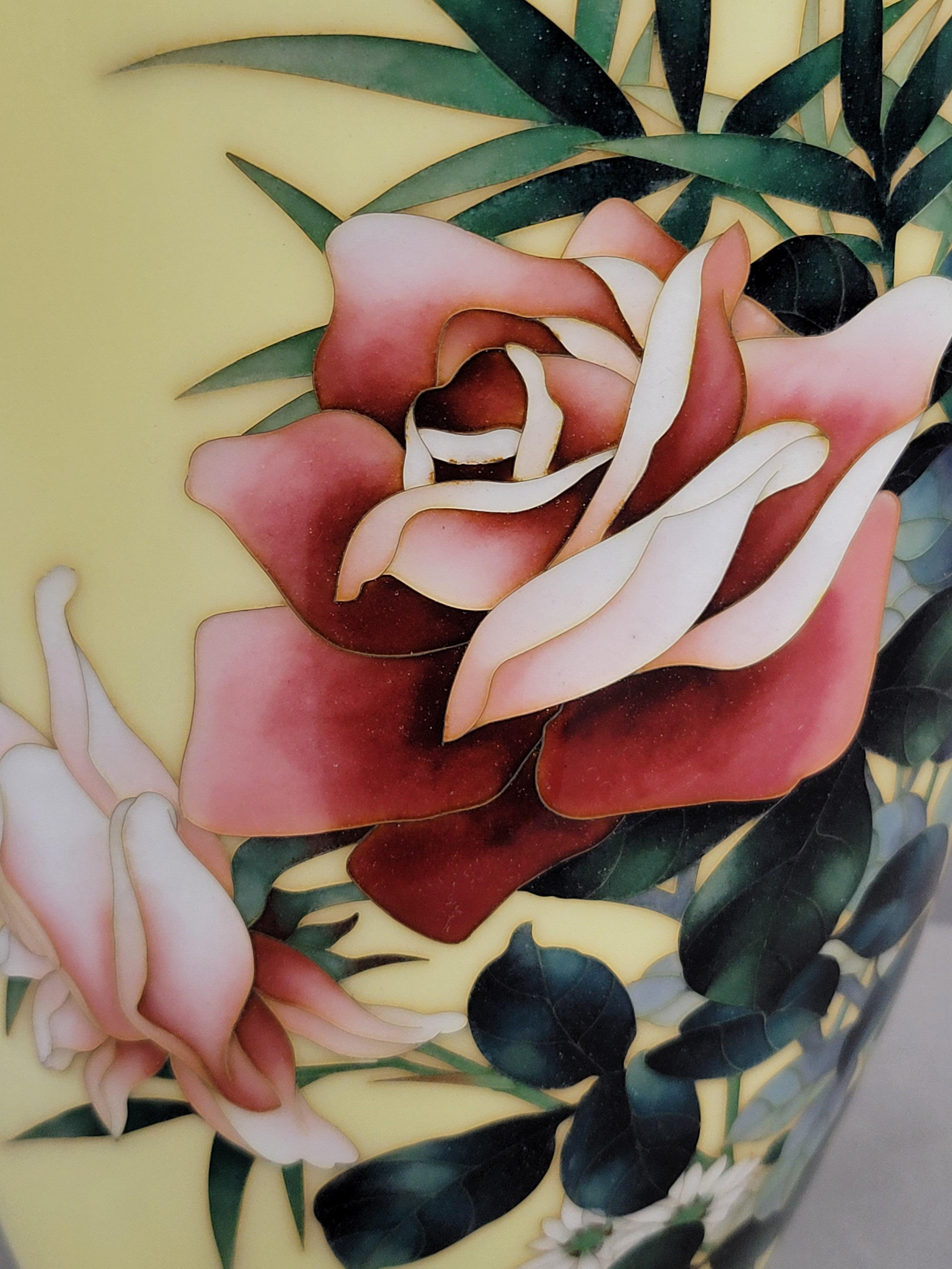 Vintage Japanese Ando Jubei (1876-1956) Signed Cloisonné Vase With Roses In Good Condition For Sale In Centennial, CO