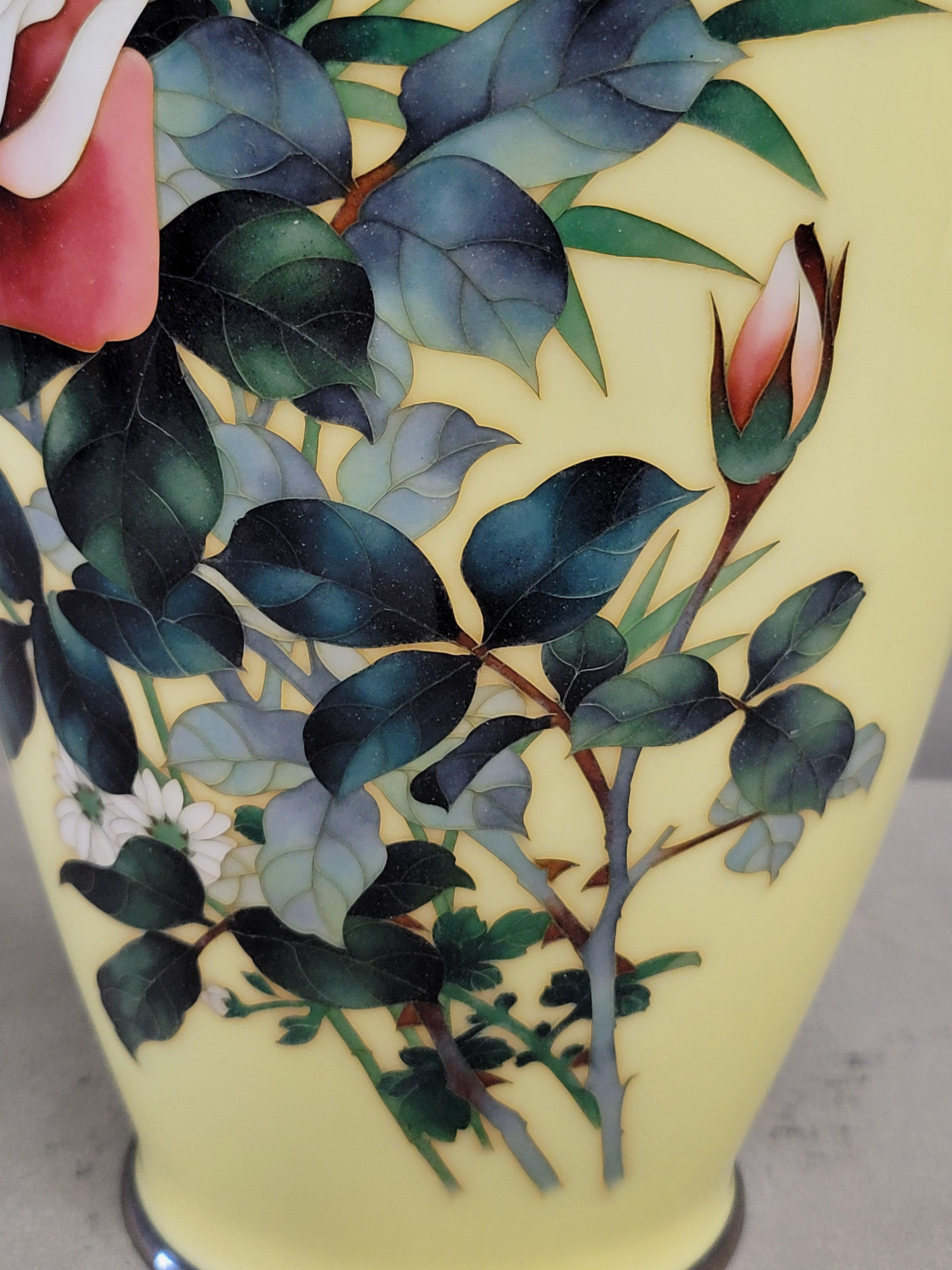 Vintage Japanese Ando Jubei (1876-1956) Signed Cloisonné Vase With Roses For Sale 1
