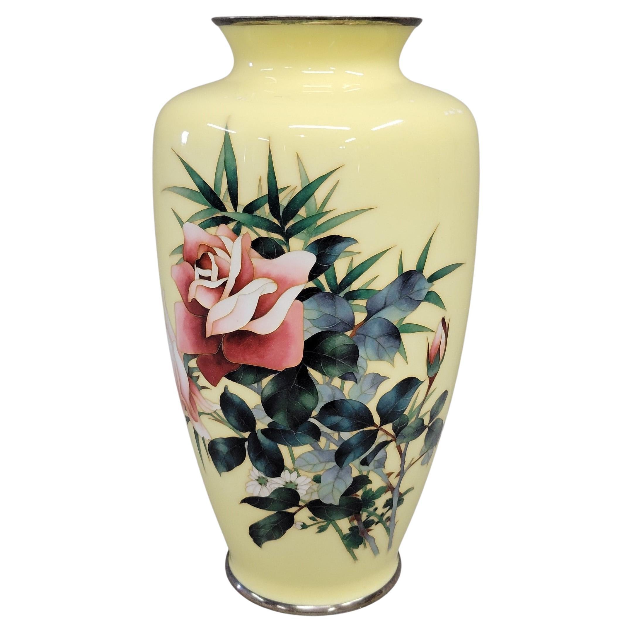 Vintage Japonais Ando Jubei (1876-1956) Signé Vase Cloisonné Avec Roses en vente