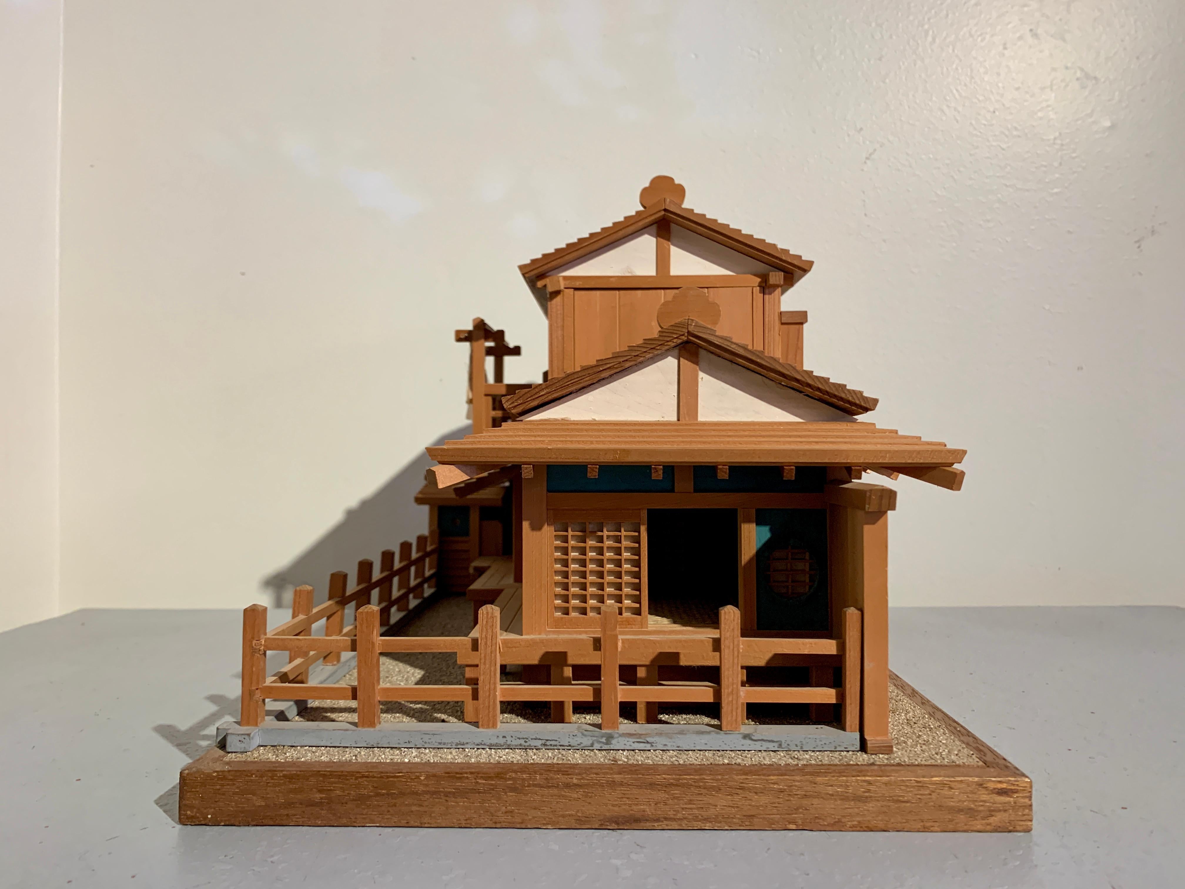 Vintage Japanese Architectural Model of a Traditional House, Mid 20th Century In Good Condition In Austin, TX